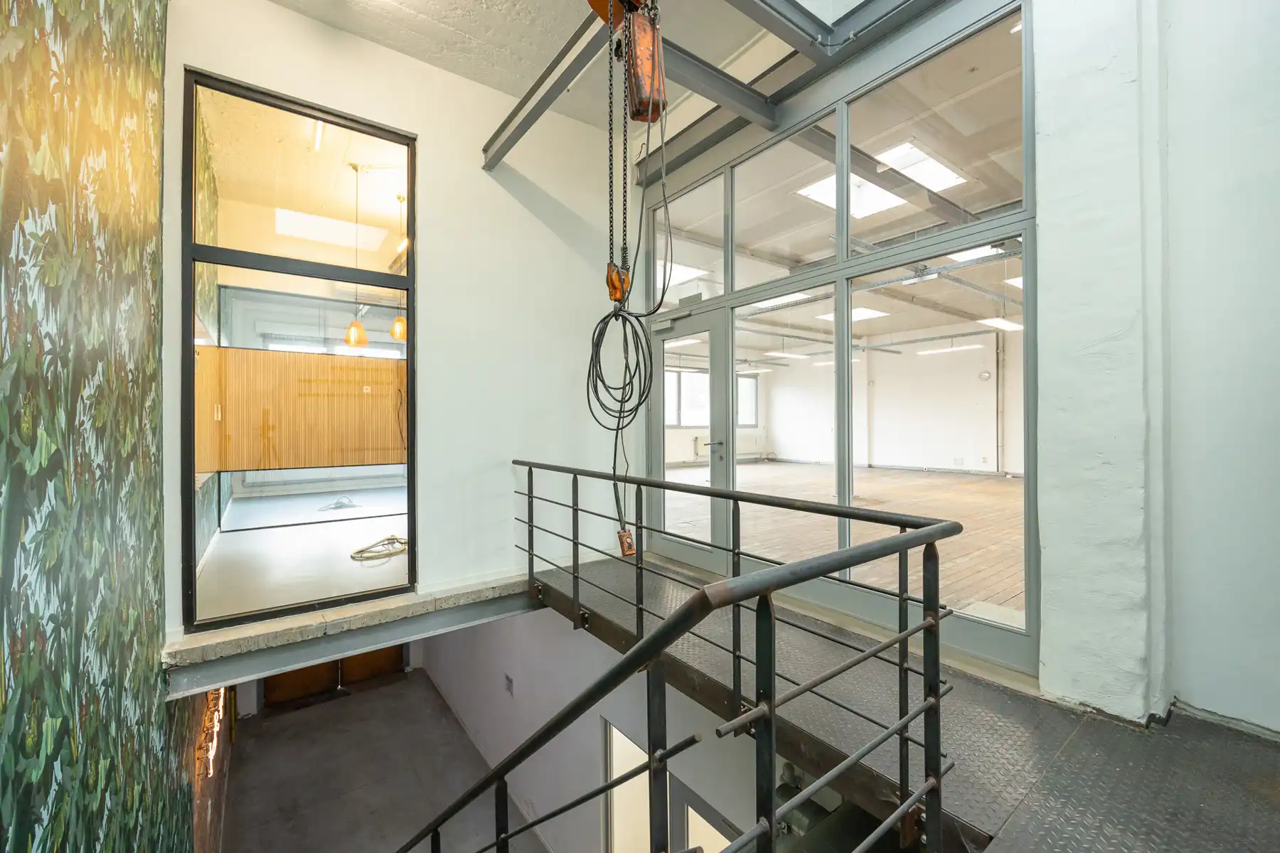 Instapklaar kantoorgebouw te koop in Merksem foto 37