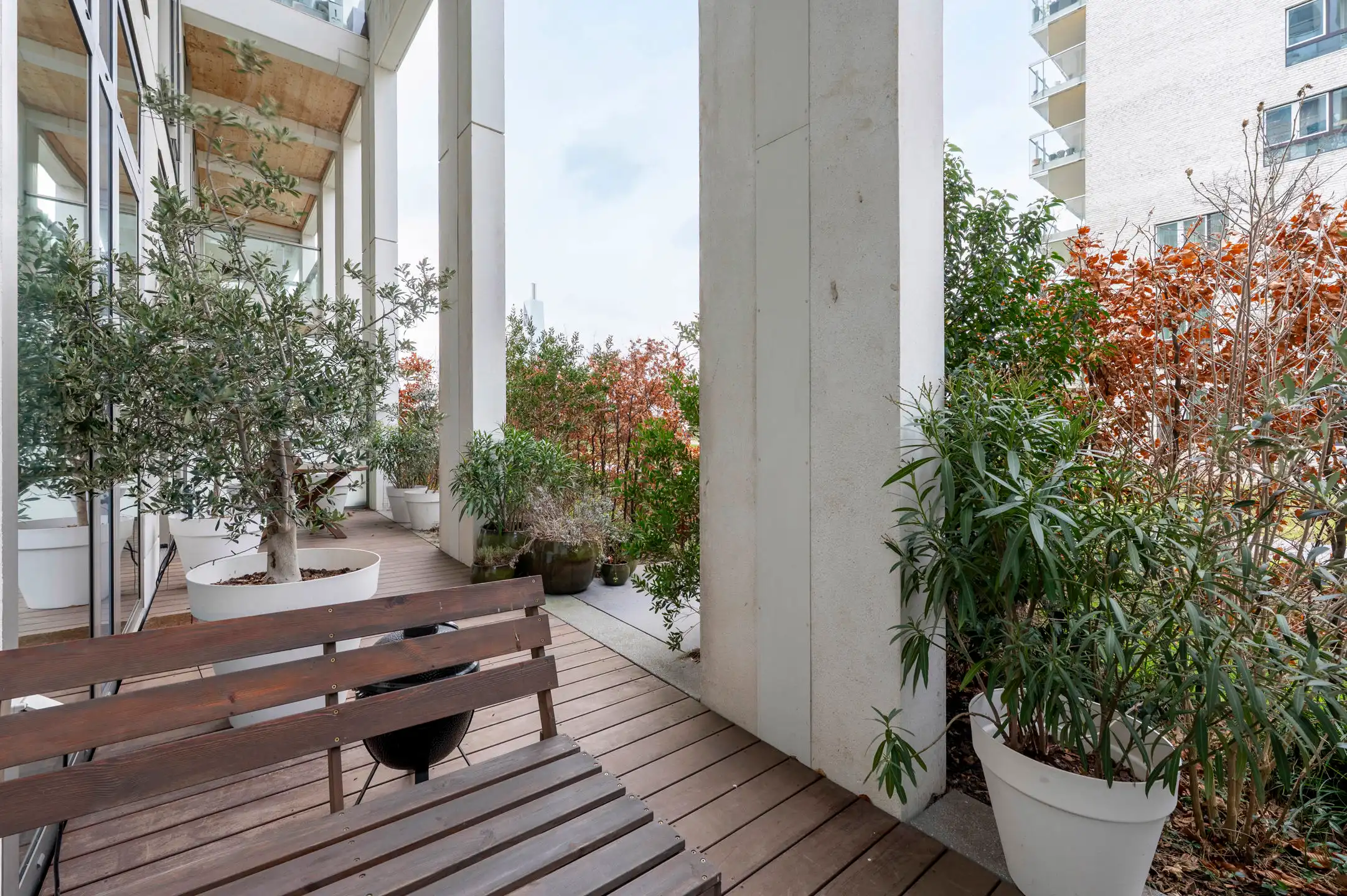 ANTWERPEN-ZUID. Huis met hoge plafonds en mooie lichtinval! foto 4