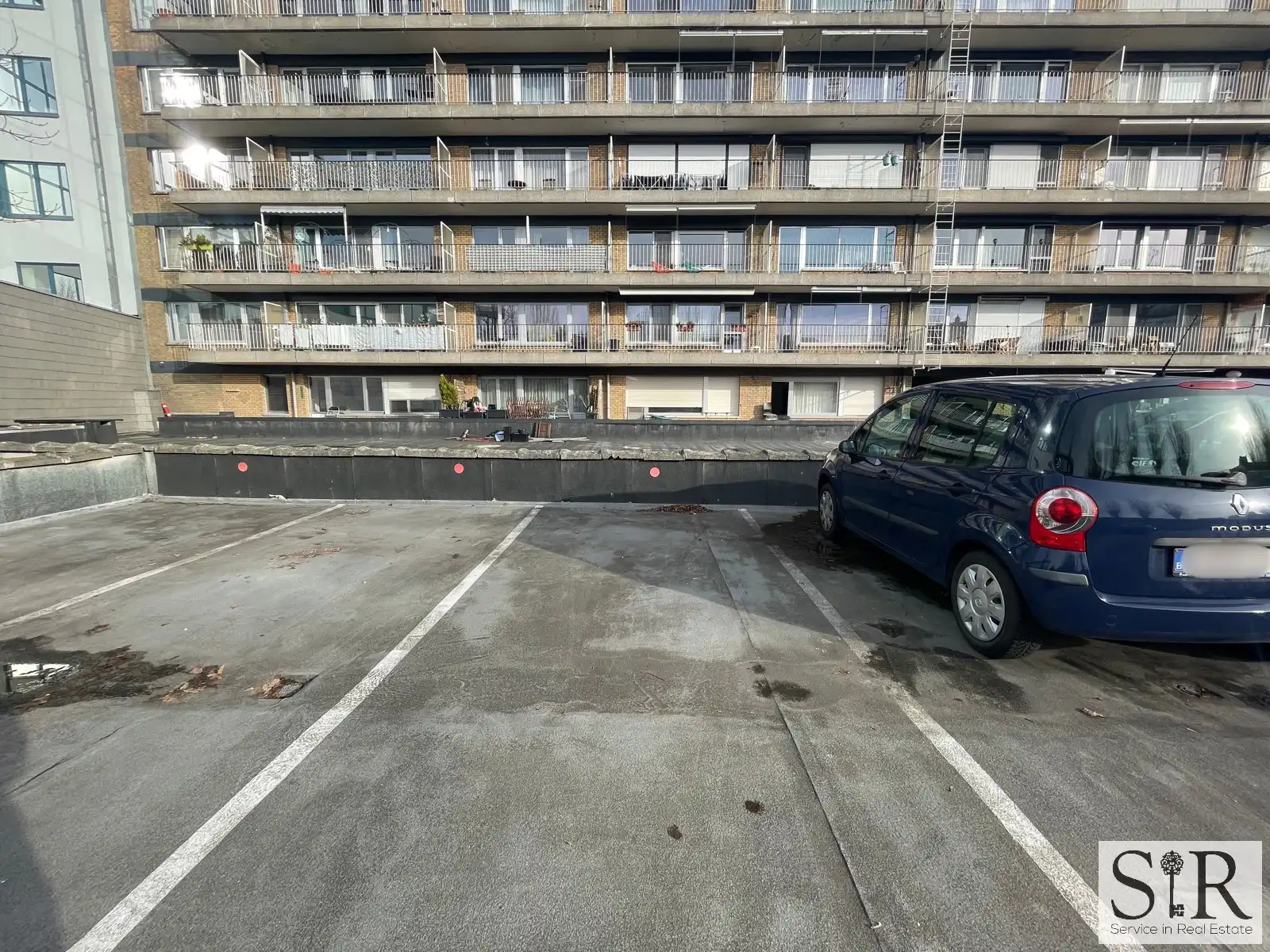 Parkeerplaats te koop foto 2