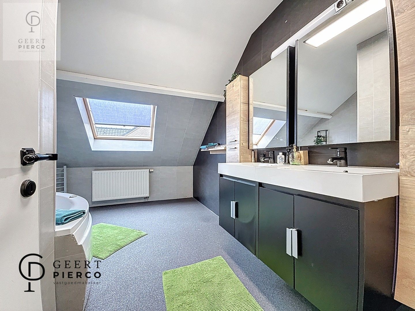 Knappe woning met ruimte foto 34