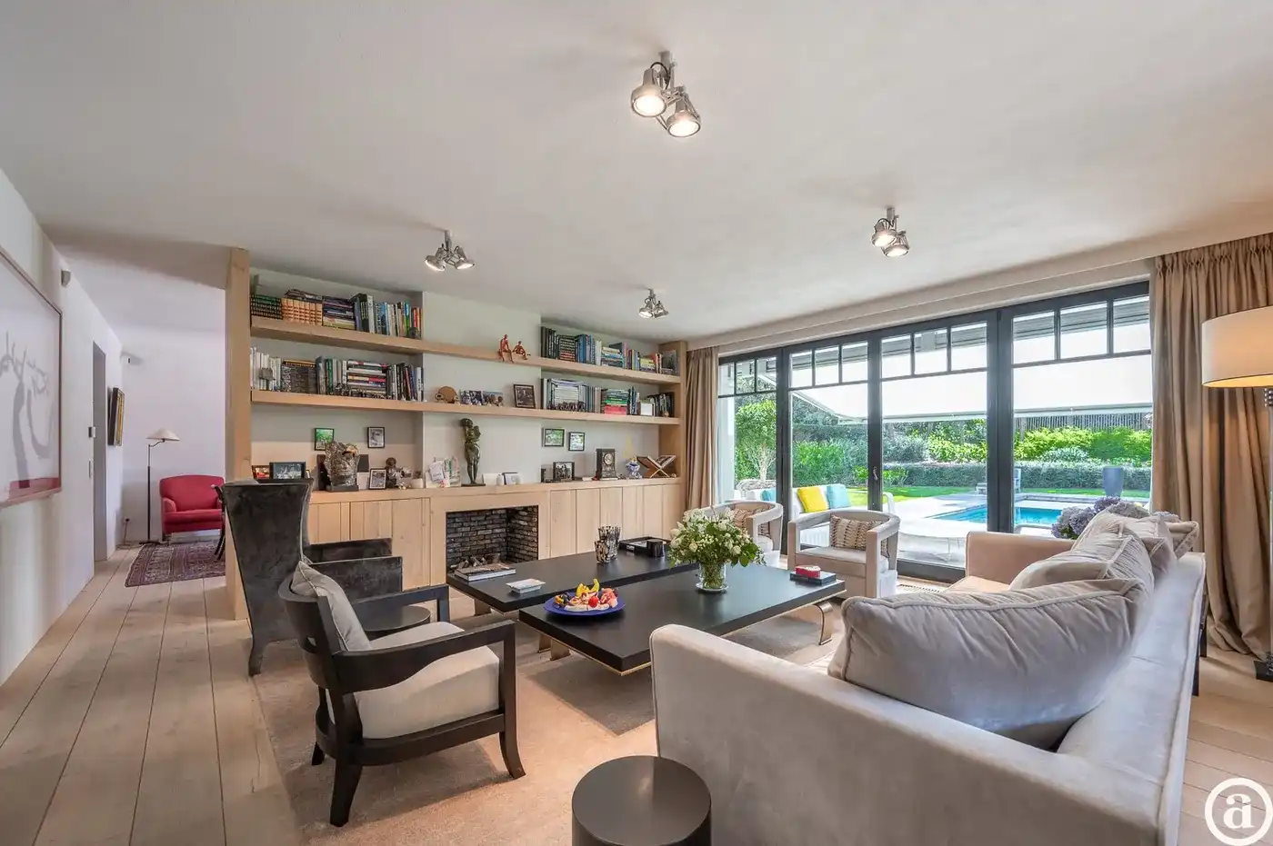 Prachtige villa met zwembad rustig gelegen in een paadje in hartje Zoute. foto 5