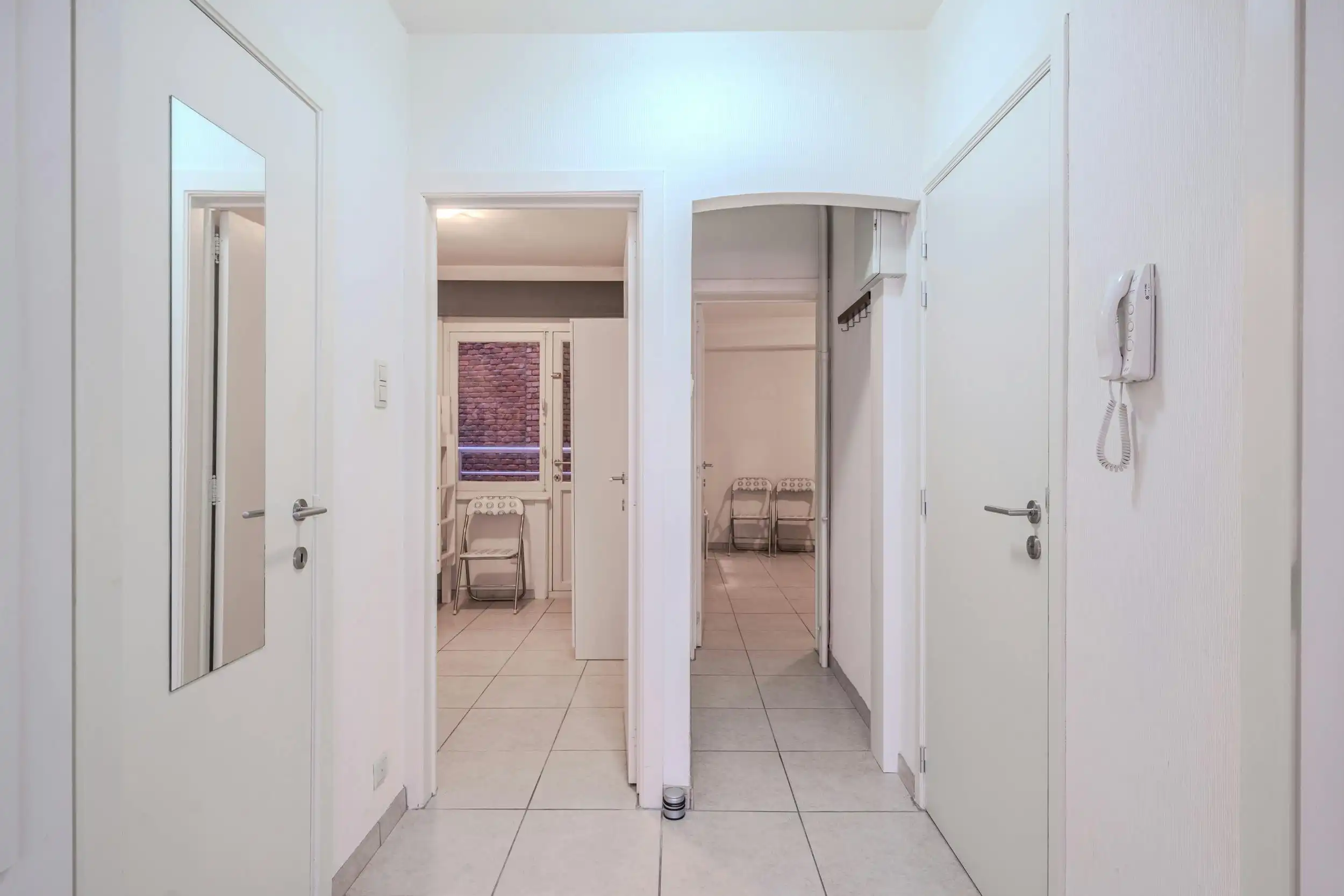 Verzorgd 2 slaapkamer appartement te koop te Oostende  foto 11