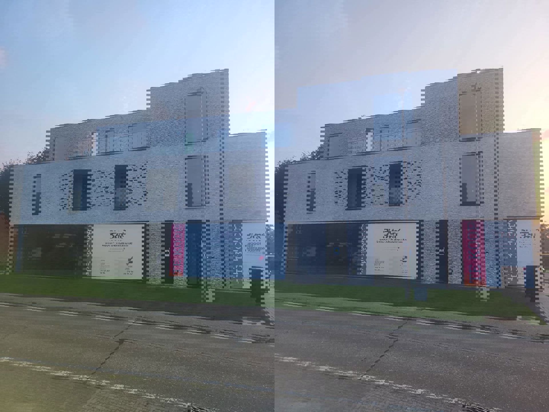 Kantoor of handelsgelijkvloers (374m²) in het centrum van Ham foto {{pictureIndex}}