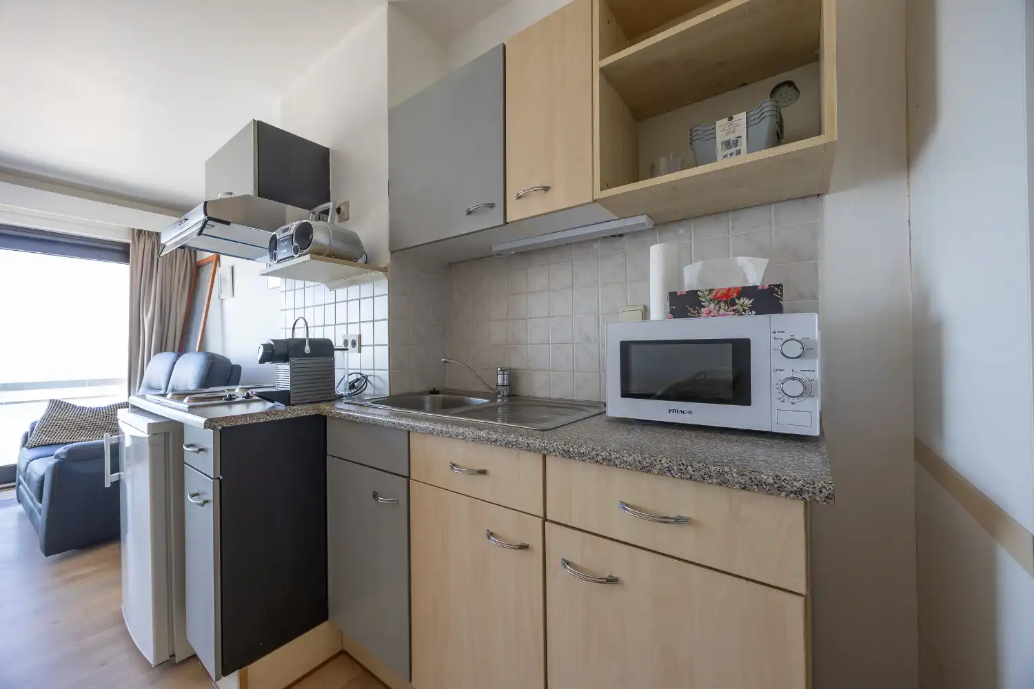 Gezellig studio met terras en frontaal zeezicht in Middelkerke foto 8