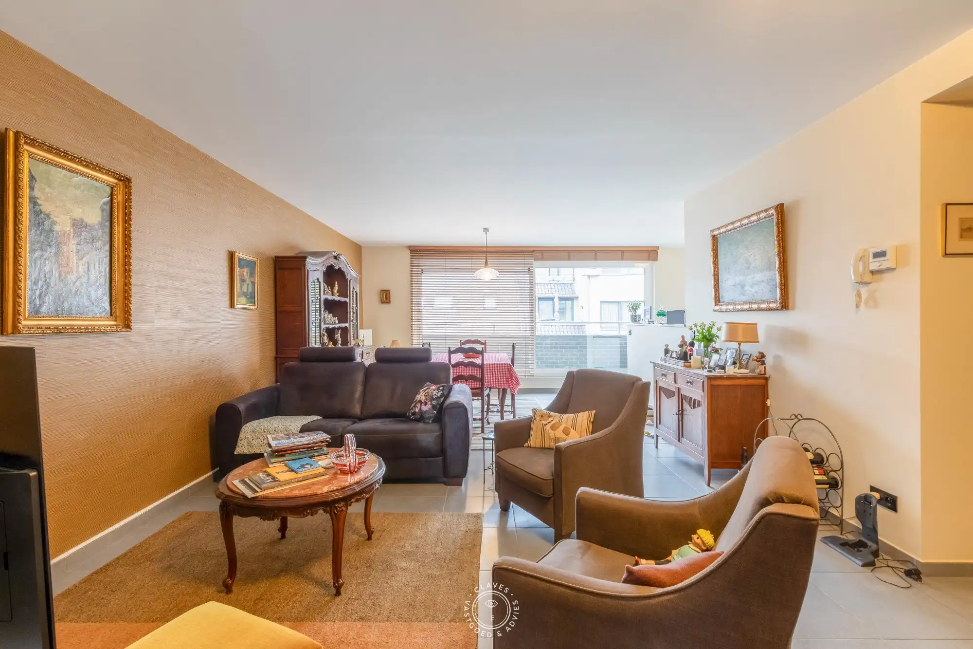 Zeer verzorgd interessant 3 slaapkamer appartement met autostaanplaats foto 12