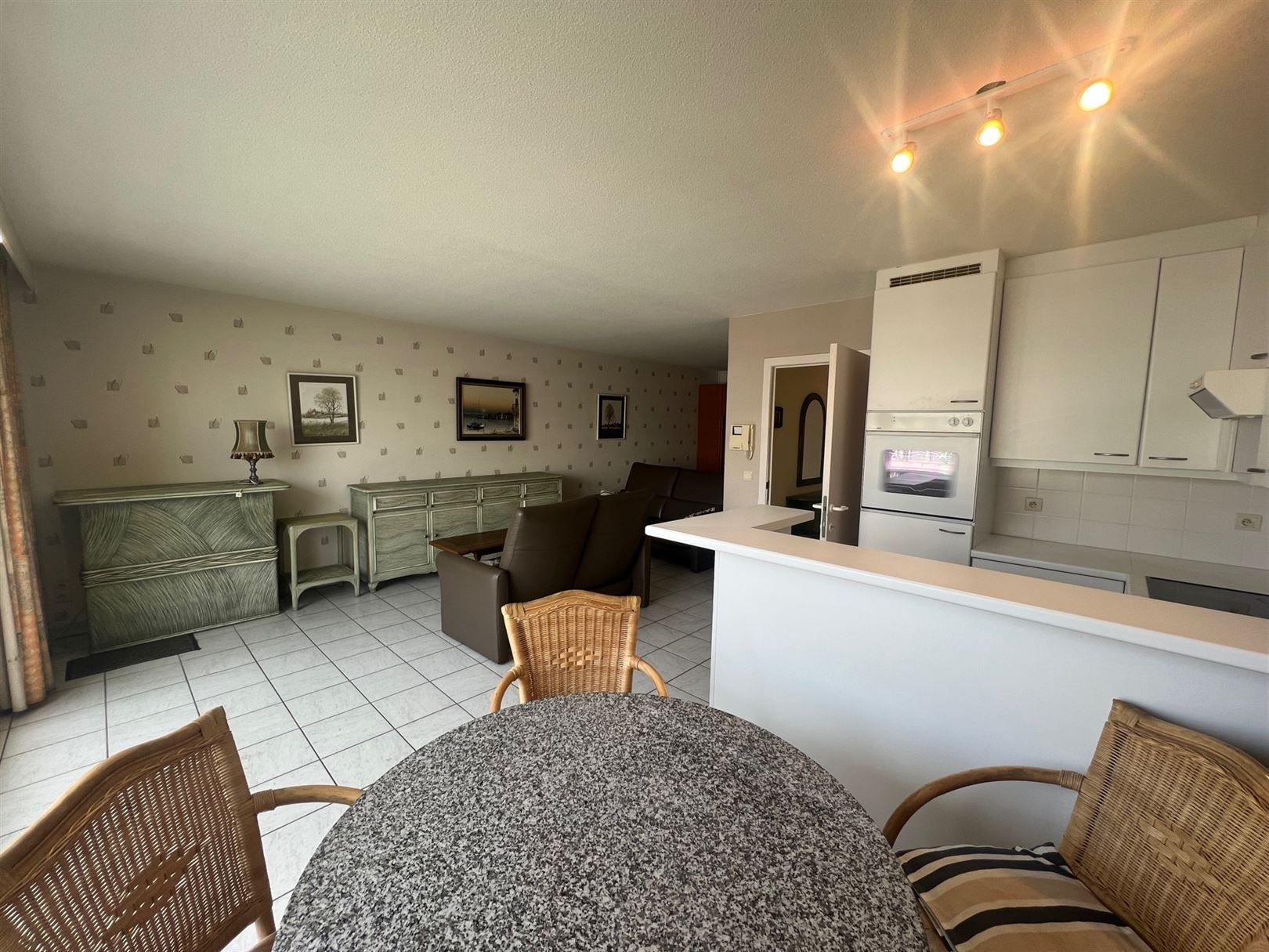 Riante dakstudio met groot terras en terrasberging foto 3