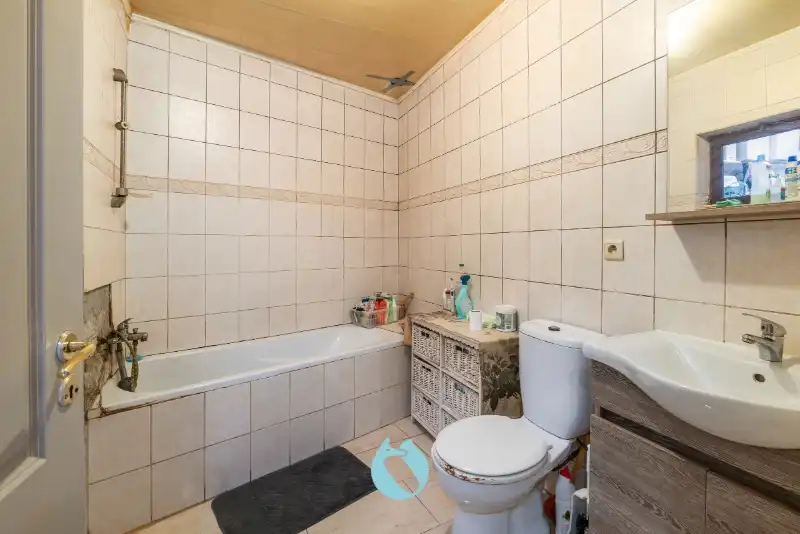 Woning met 4 à 5 slaapkamers en koer foto 6