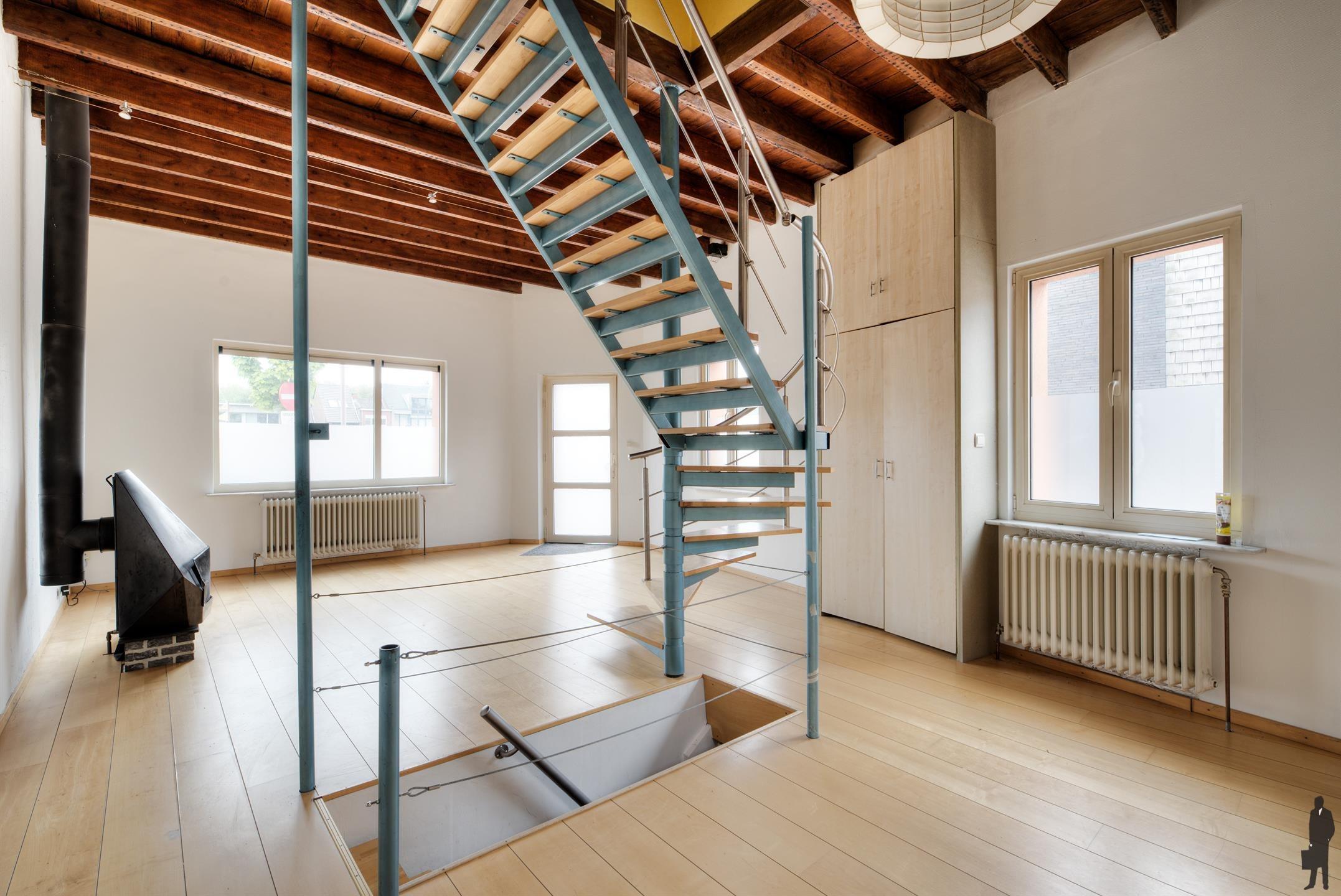 Te renoveren woning, ideaal als opbrengsteigendom. foto 6