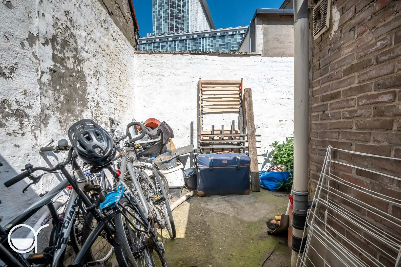 Op te frissen woning nabij station Gent-Sint-Pieters foto 14