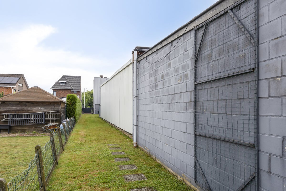 Handelspand met woonst te koop in Lanaken foto 38