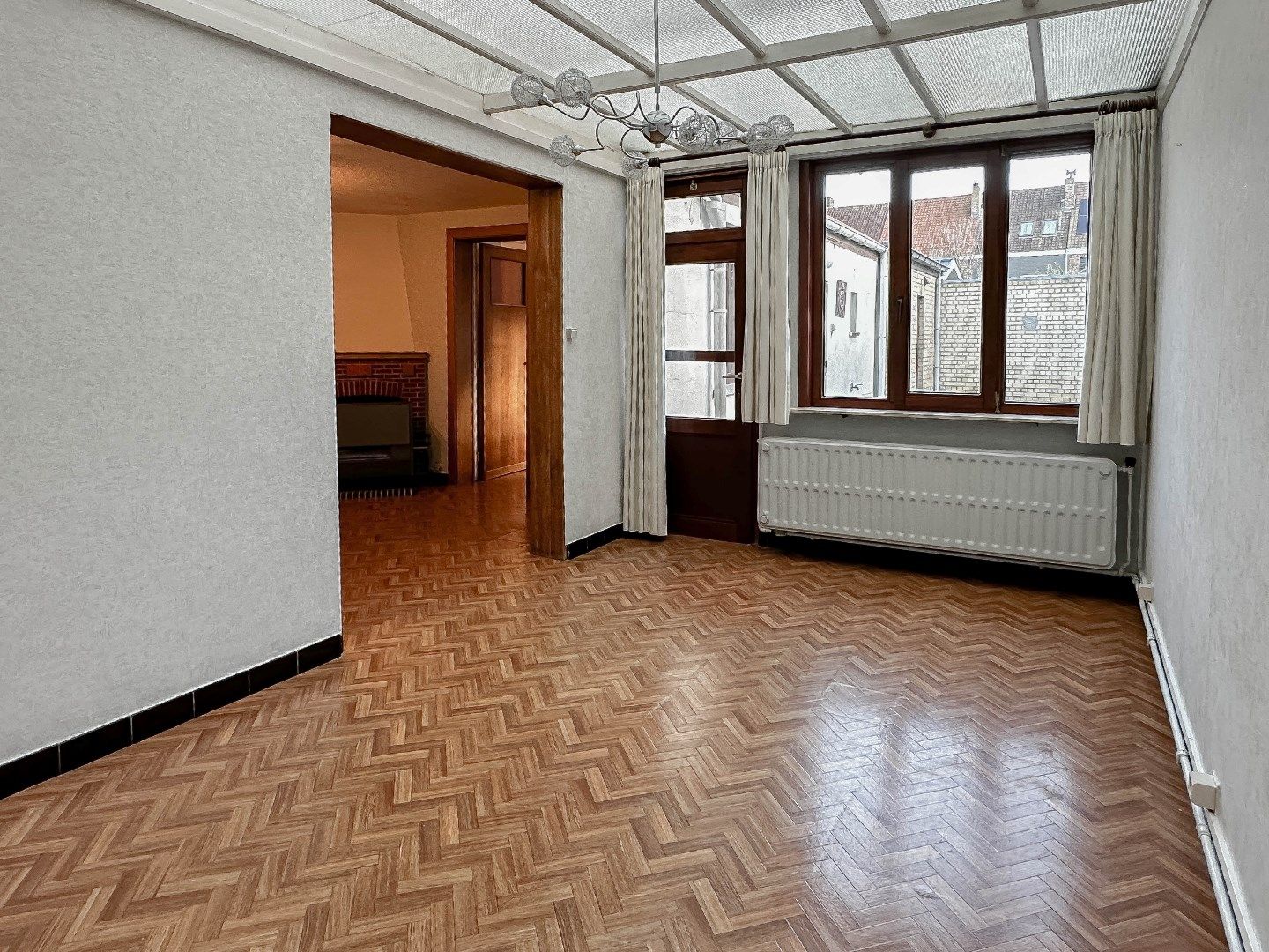Karaktervol handelspand met woonst in hartje Nieuwpoort-Stad op 161 m² in de Marktstraat! foto 16