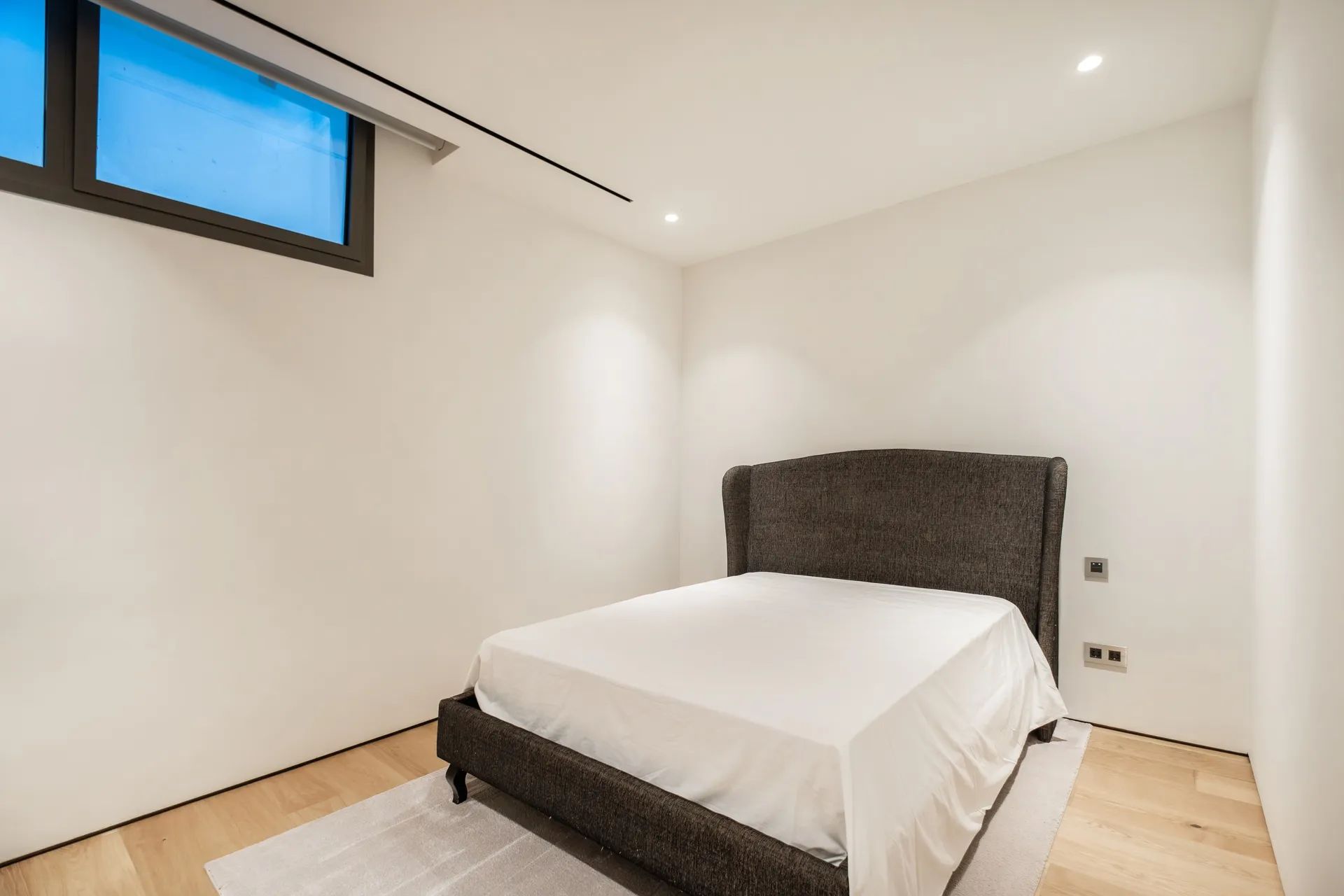 Beleef ultieme luxe op de Golden Mile van Marbella: jouw exclusieve droomwoning op een toplocatie! foto 17