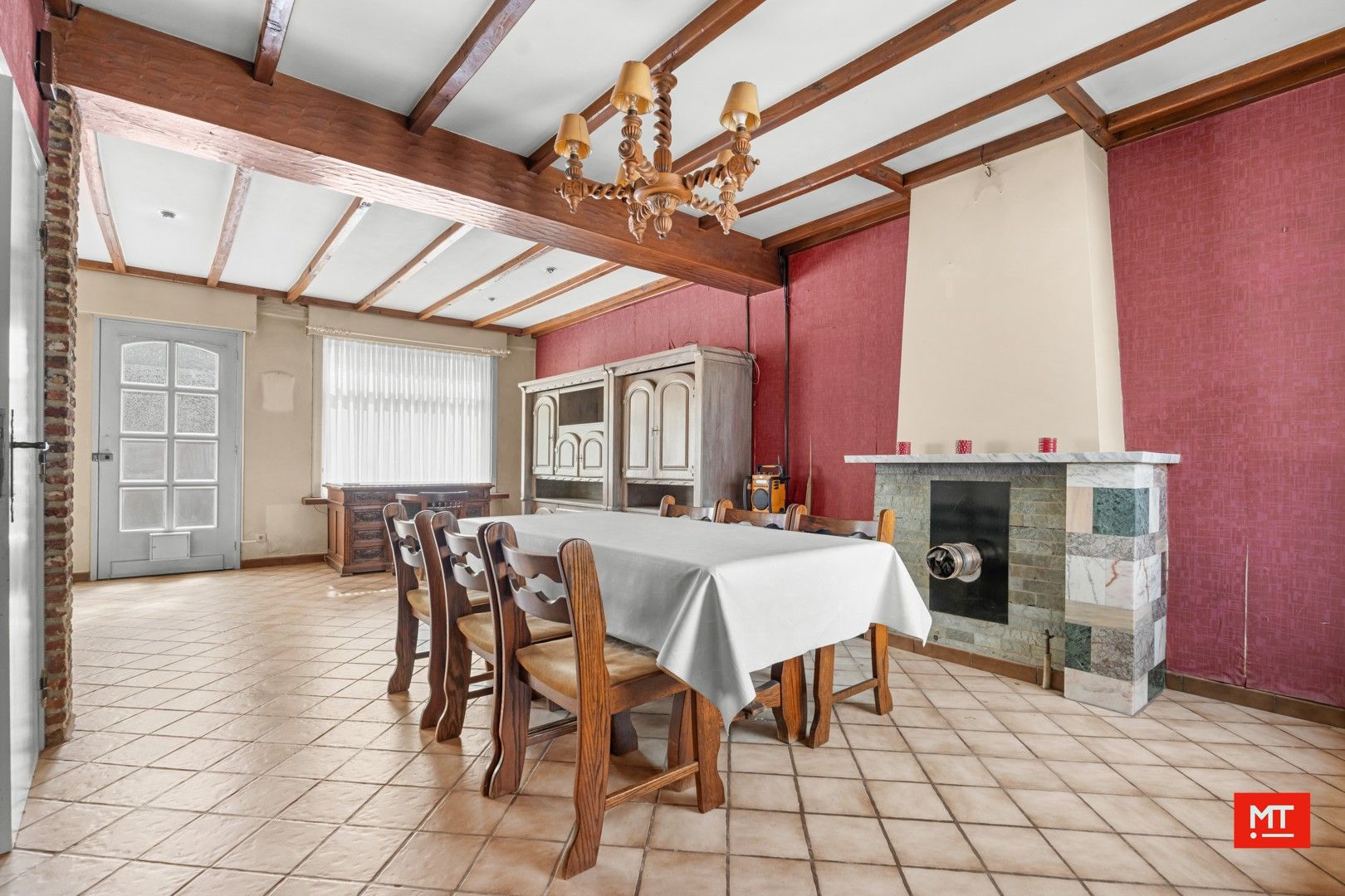 Te renoveren halfopen woning met 3 slaapkamers, Westgerichte tuin en garage op een rustige locatie in Beselare foto 4