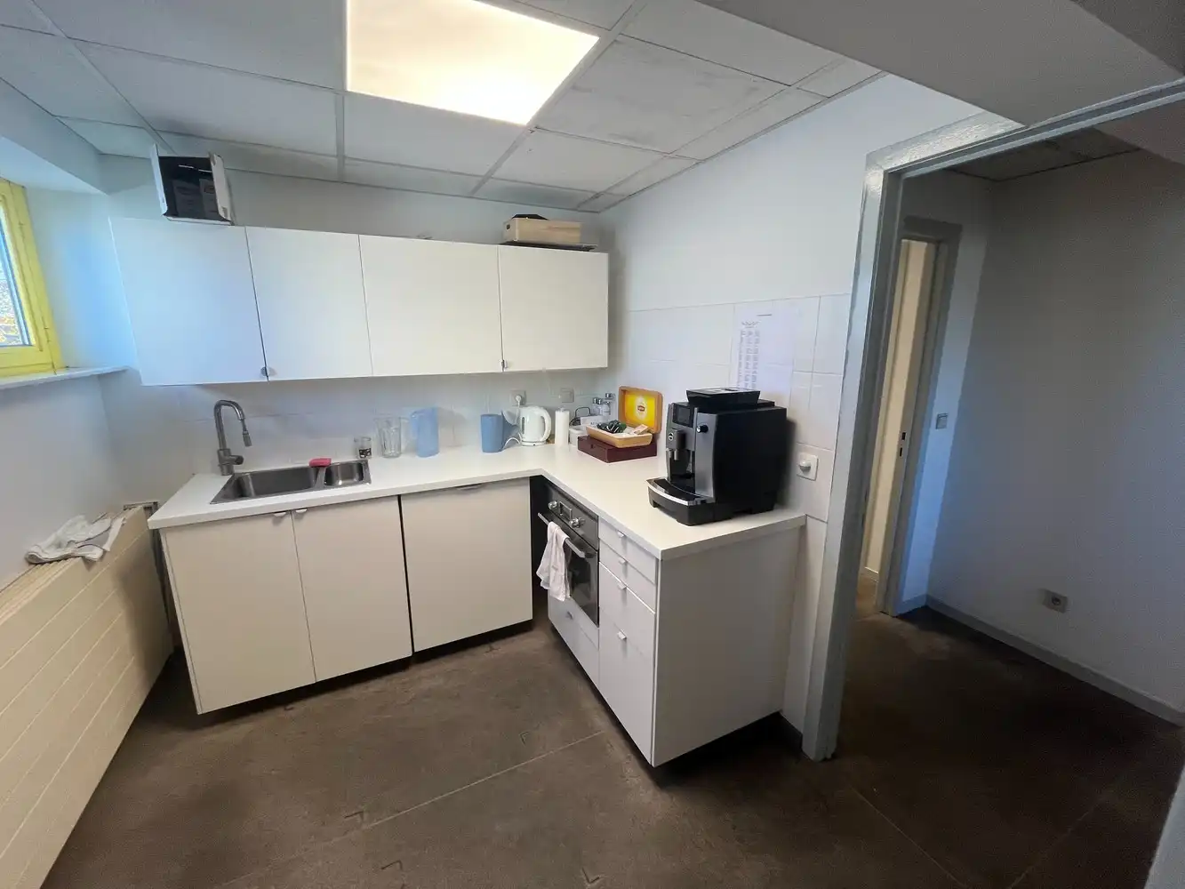 1.144m² Bedrijfsgebouw op 25a38ca foto 9