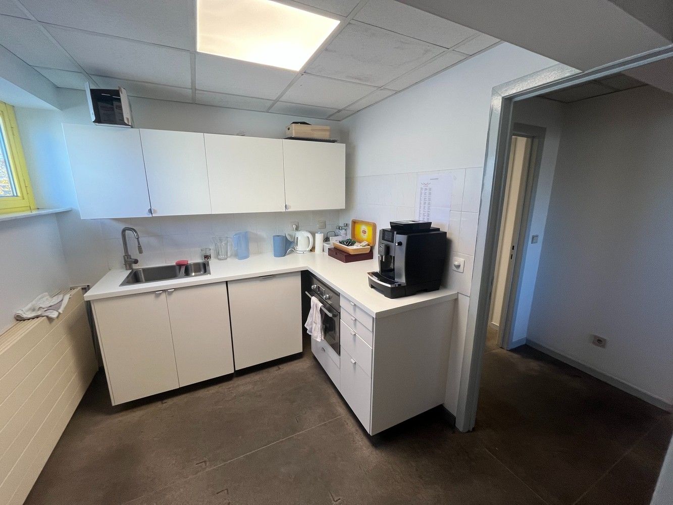 1.144m² Bedrijfsgebouw op 25a38ca foto 12