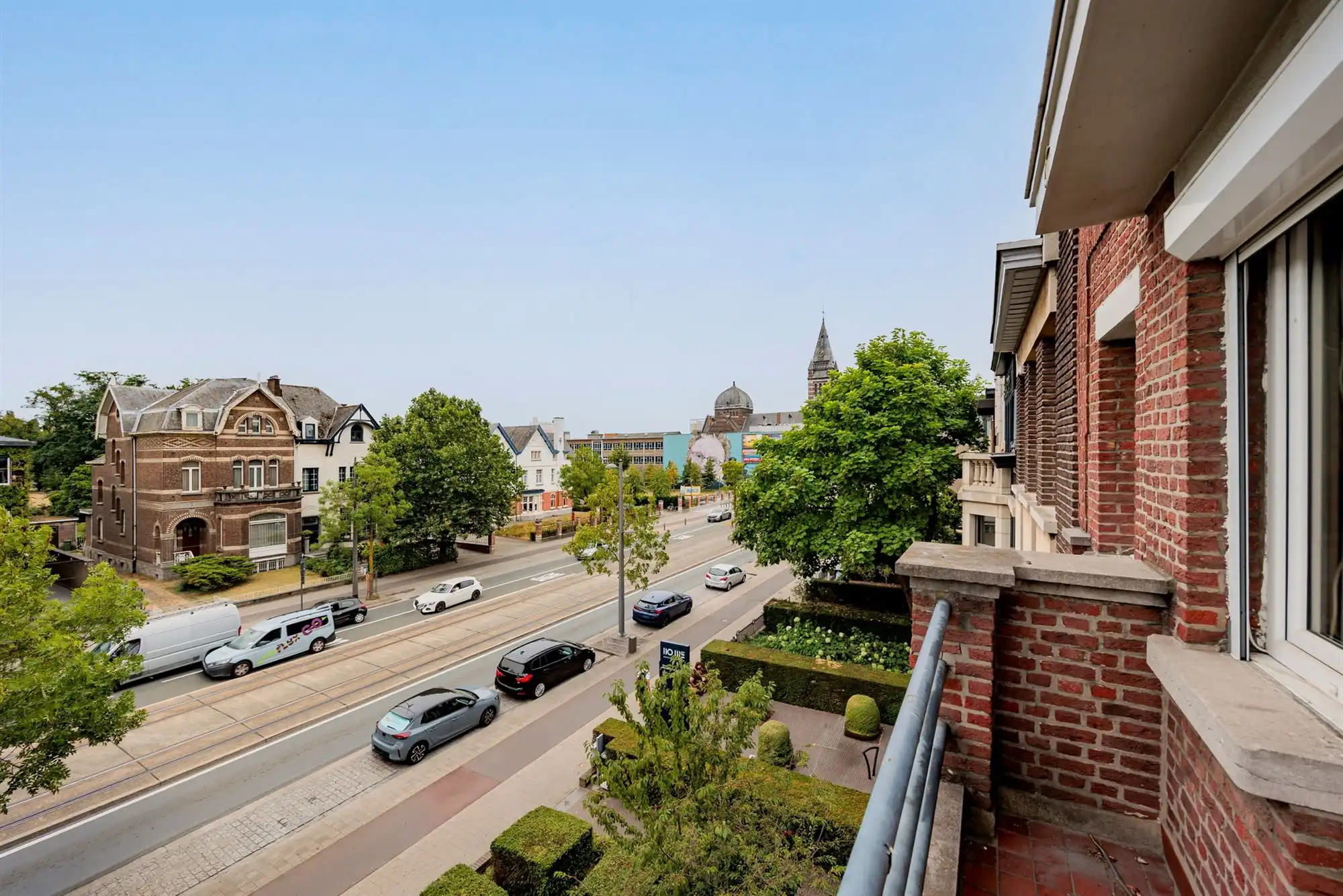 Zeer ruime woning van 415m² met grote tuin in Merksem foto 16