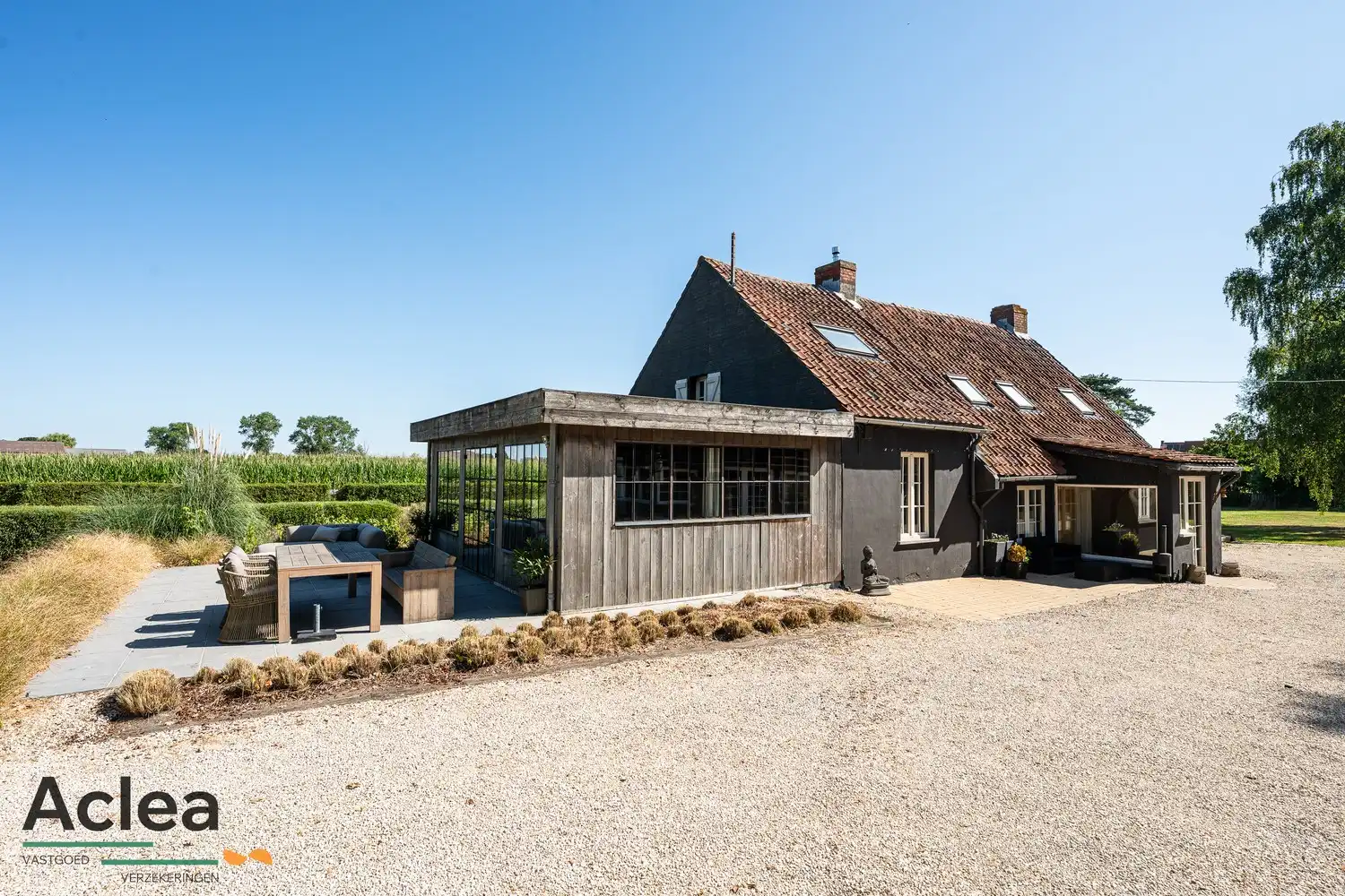 Karaktervolle hoeve op een uitzonderlijke locatie in Adegem foto 3
