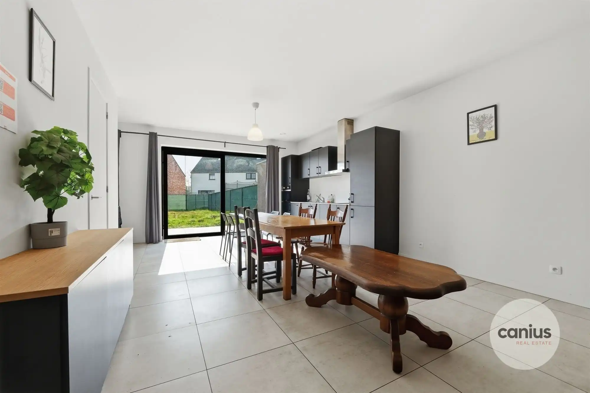 MODERNE WONING MET 3 SLKS & TUIN foto 4