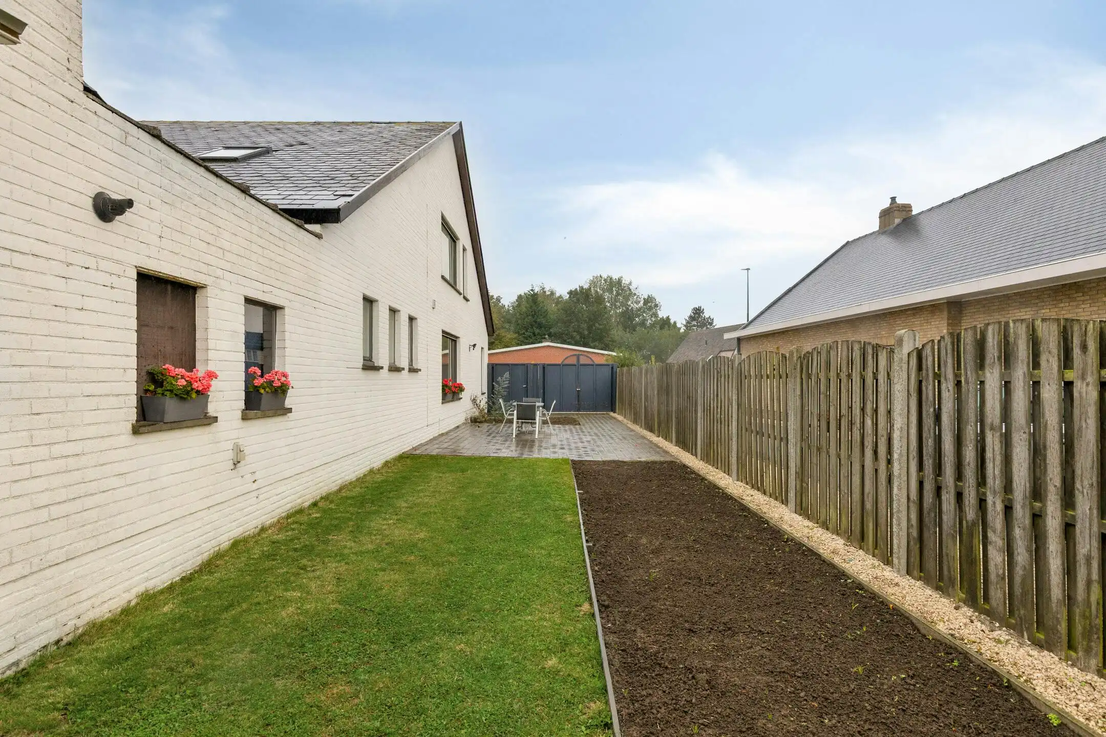 Ruime gezinswoning met tal van opties in Oostwinkel foto 14