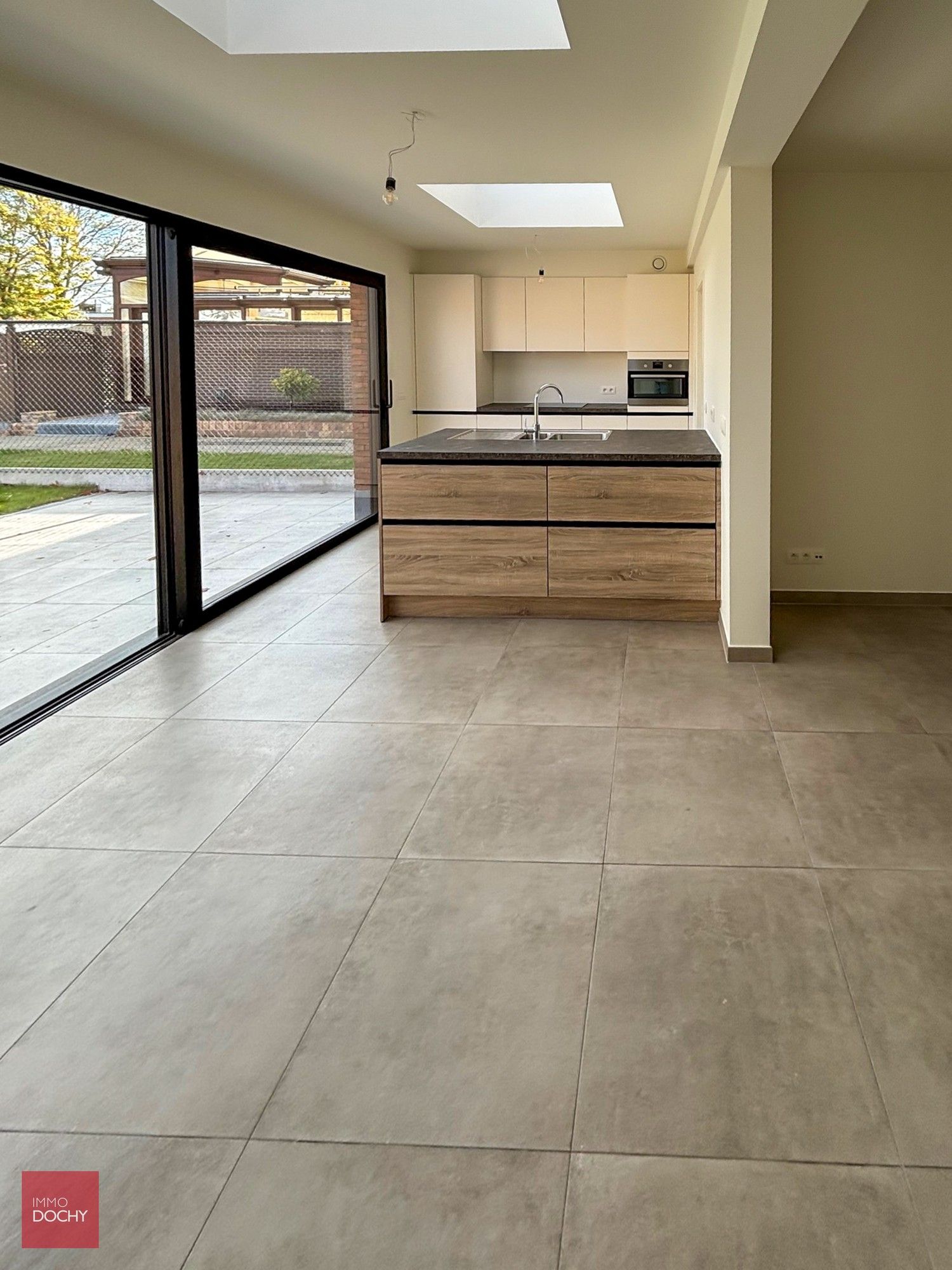 Volledig vernieuwde instapklare woning in rustige omgeving | Anjelierenlaan foto 4