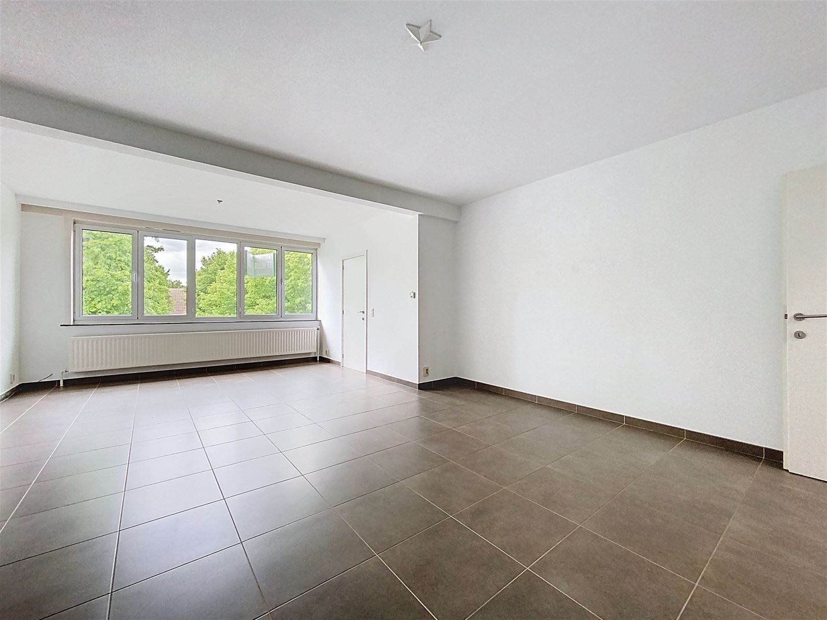 Instapklaar appartement met terras te Brasschaat  foto 5