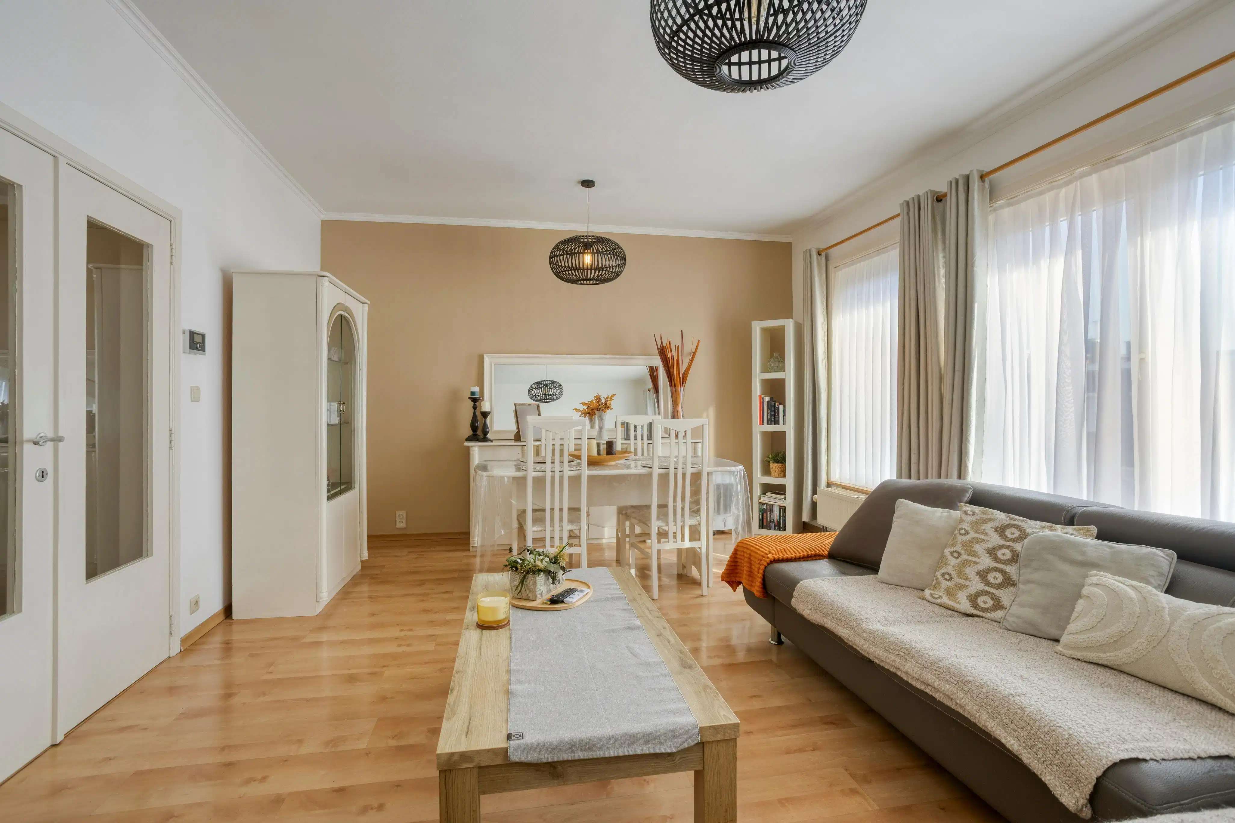 Ruime Woning ingedeeld als drie appartementen in Strombeek-Bever foto 26