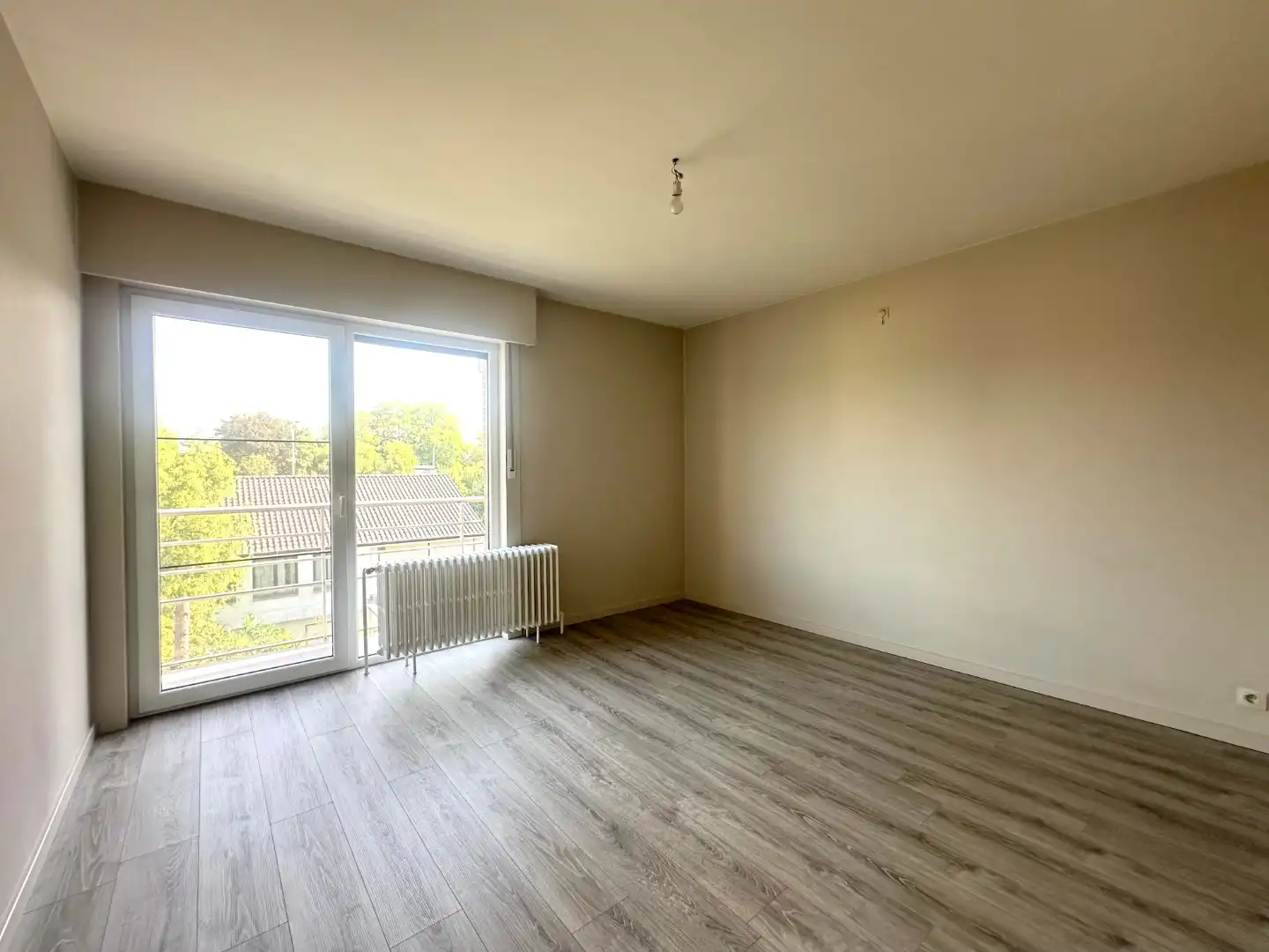 Lichtrijk appartement met drie slaapkamers foto 12