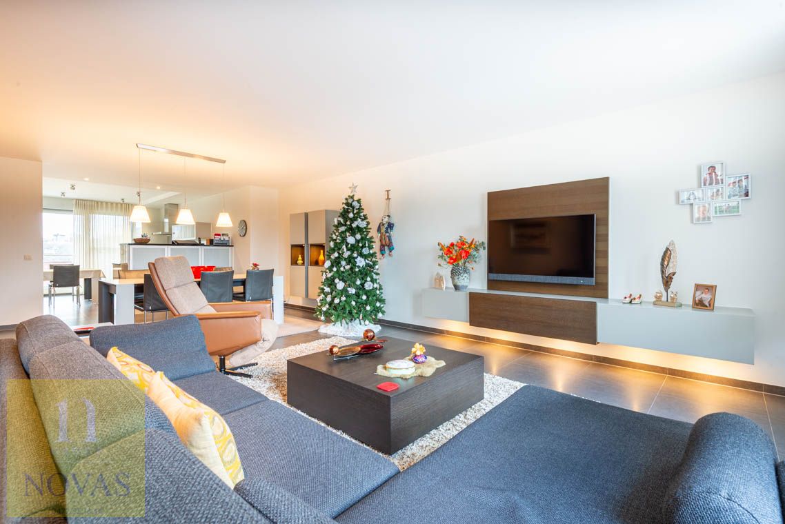 Toplocatie in Lommel, 2 slaapkamers, 33m² over 2 terrassen, heel luxueus foto 8