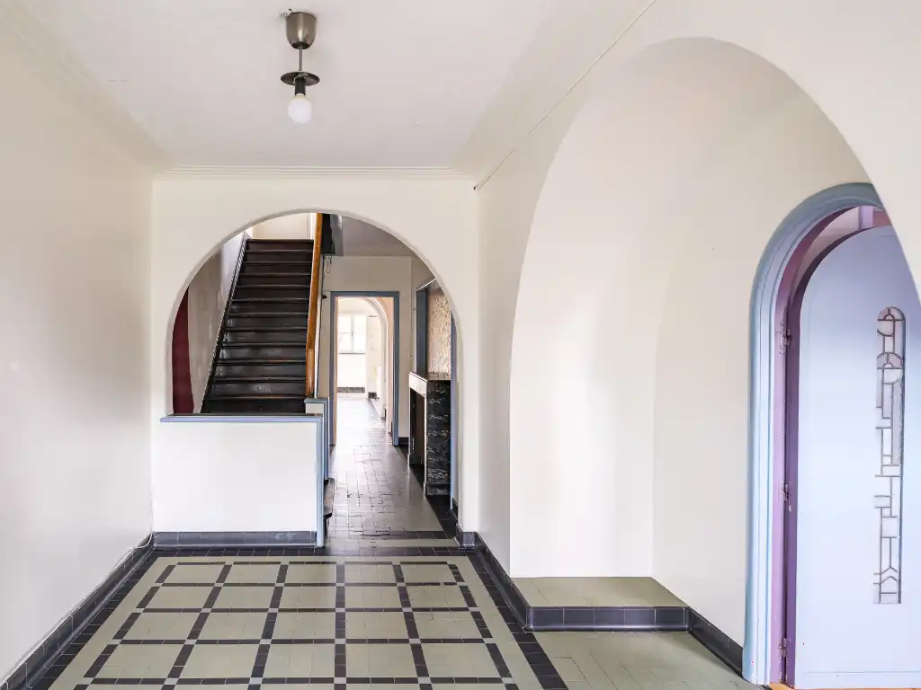 Uitzonderlijk aanbod aan het Miljoenenkwartier - Bijzonder karaktervolle, op te frissen, art-déco woning met fenomenale stadstuin nabij het Paul De Smet de Naeyerpark. foto 5