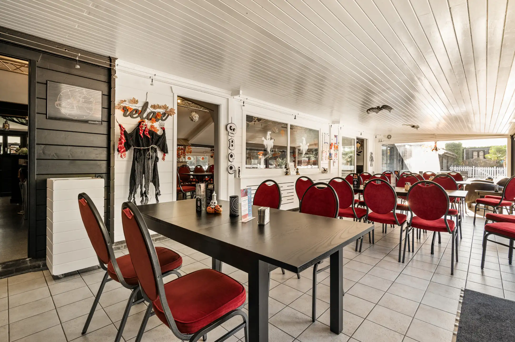 Polyvalent gebouw gelegen in recreatiegebied  foto 14