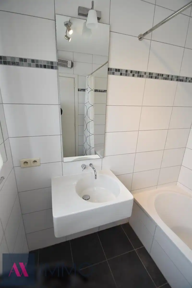 Centraal gelegen 1-slpk-apt met groot terras van 20 m², lift, vrij vanaf 01/12 foto 11