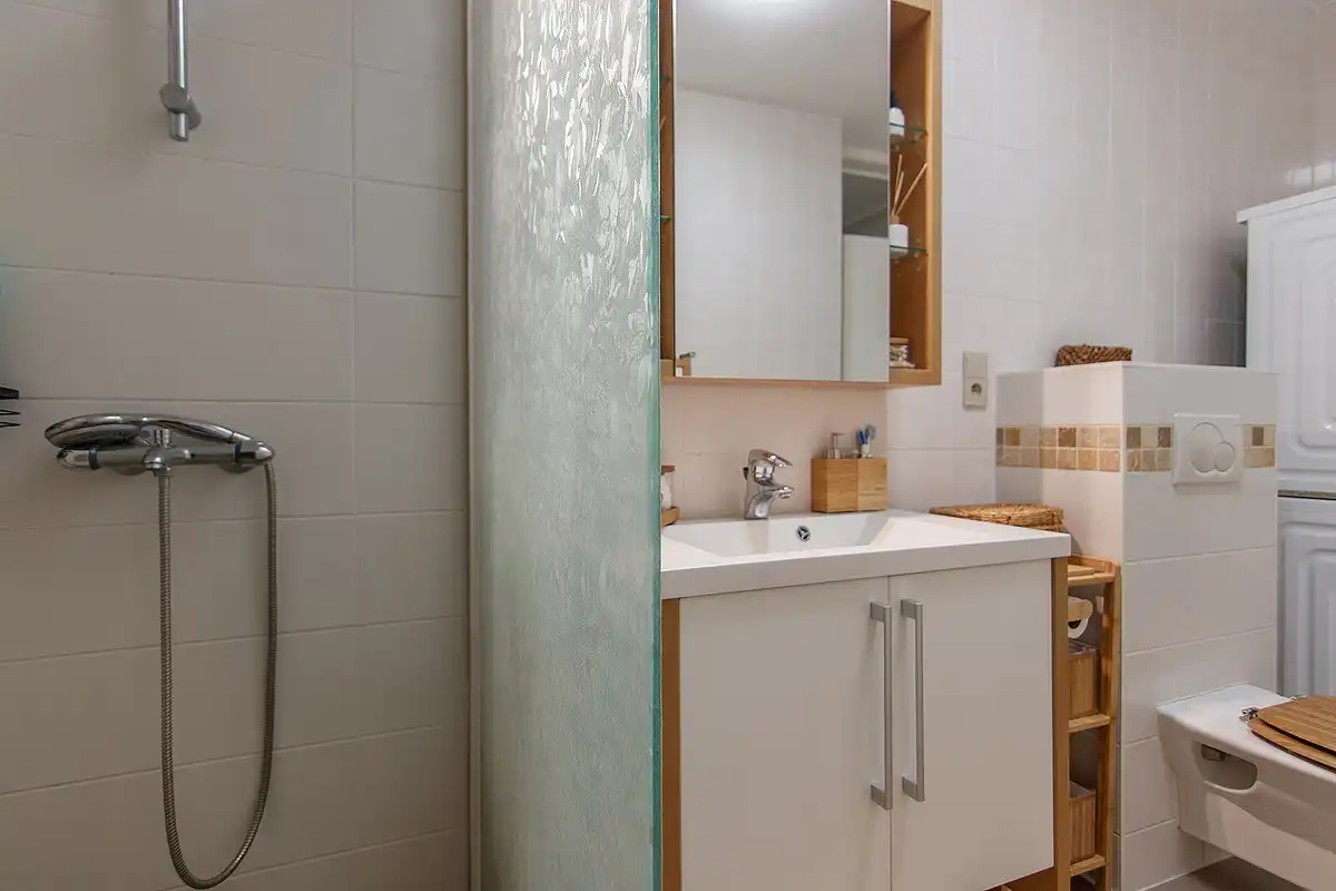Verzorgd appartement met 2 slaapkamers,  groot terras en lift foto 30
