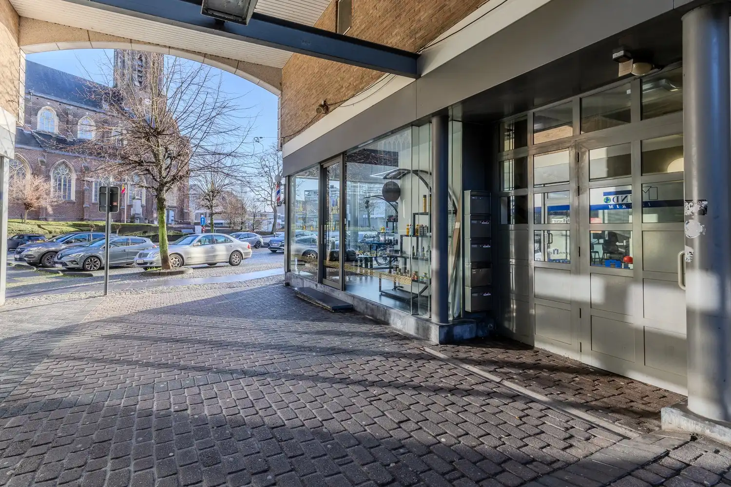 Instapklaar appartement met terras in hartje Lanaken foto 8