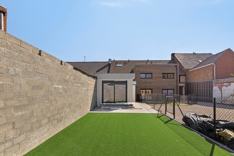 Volledig gerenoveerd, gelijkvloers appartement  met tuin en parkeerplaats TE KOOP in Beveren-Leie! foto 20