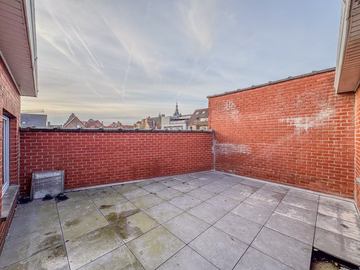 Gerenoveerde bel-etagewoning met 3 slaapkamers, garage en terras. foto 16