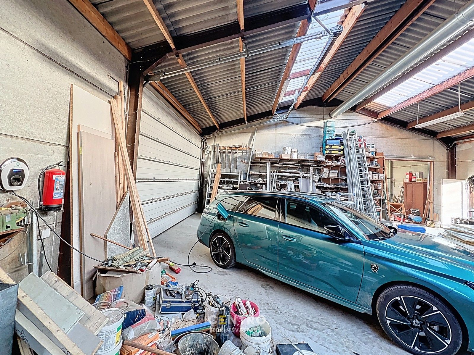 Zeldzame opportuniteit: LOODS/ATELIER 516 m² + ruime ALLEENSTAANDE woning 250 m² op rustig bedrijventerrein vlakbij Roeselare (EPC: A) ! foto 12