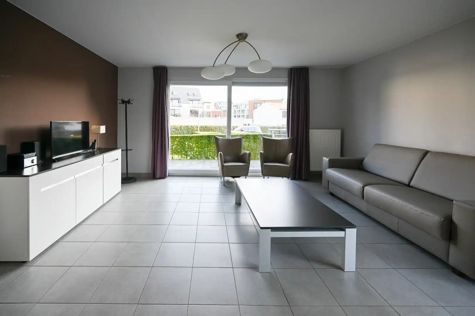 Instapklaar éénslaapkamerappartement vlak bij zee foto 9