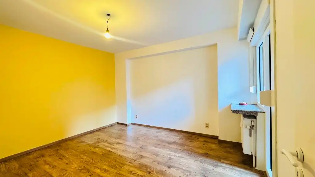 Centraal gelegen gerenoveerd 3-slaapkamerappartement met 2 terrassen foto 6