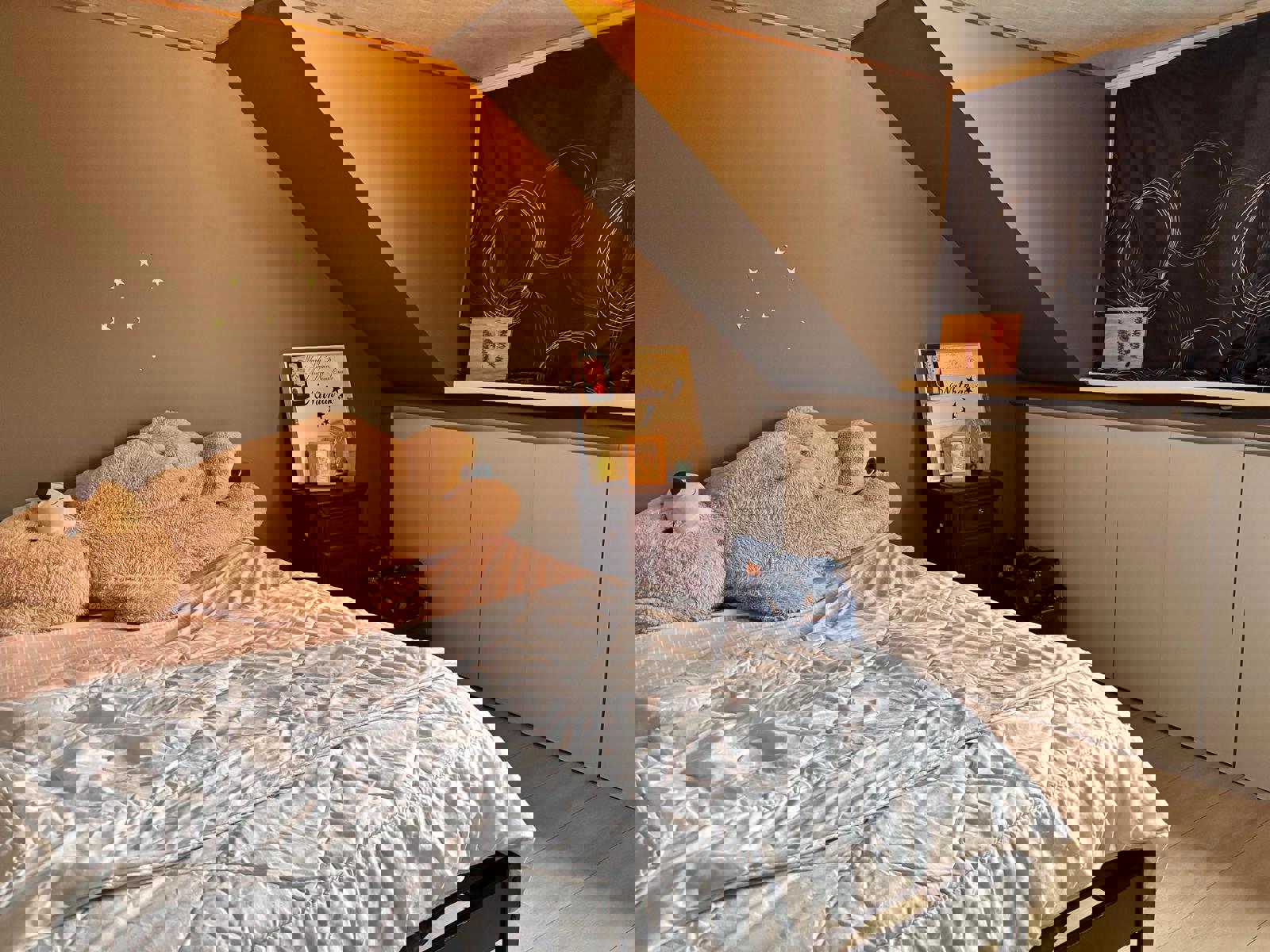 Rijwoning met uitweg achteraan met carport in de directe nabijheid van scholen, centrum  en openbaar vervoer. foto 12