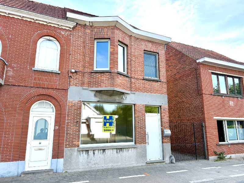 Charmante halfopen gezinswoning 3 kamers, tuin en garage foto 2