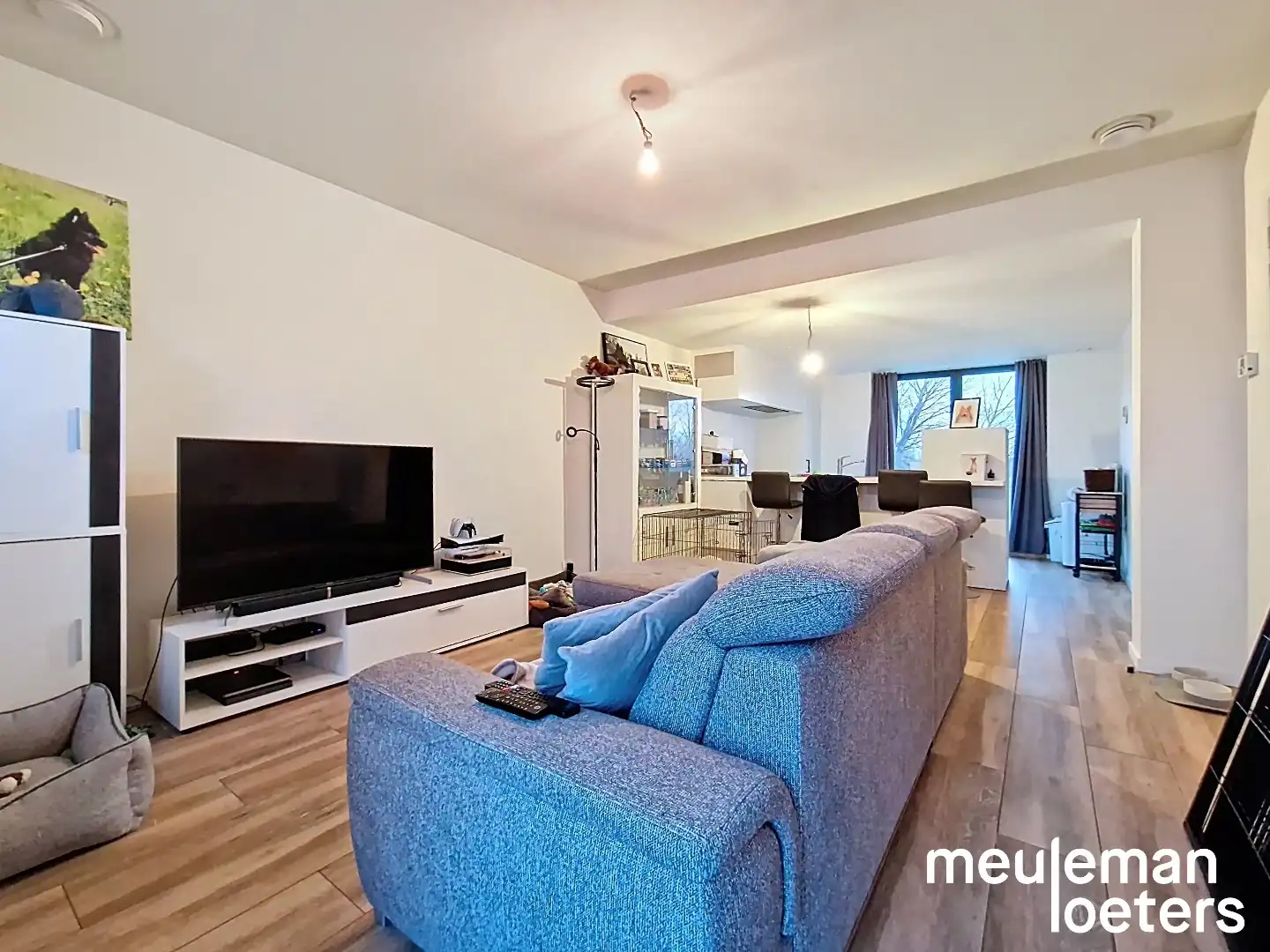 Modern appartement met terras en autostaanplaats foto 2