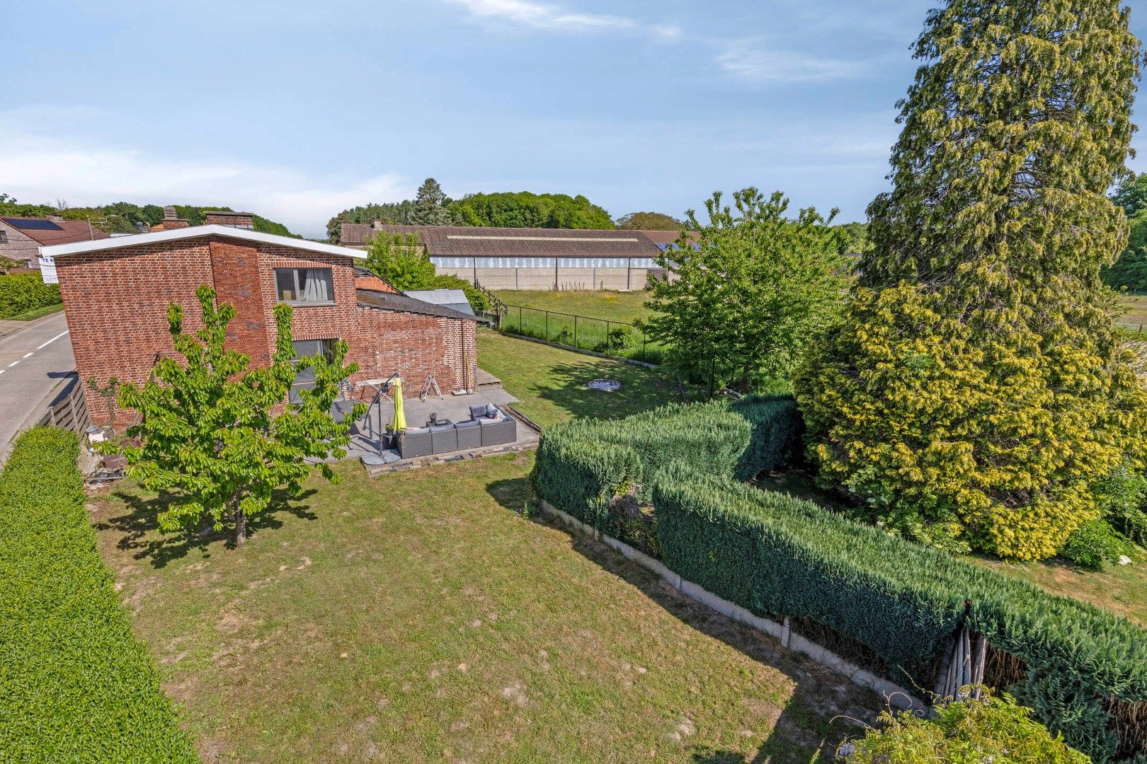  Goed gelegen open bebouwing met 4 slaapkamers en tuin in Kerkom - EPC 540 kWh/m² - bewoonbare oppervlakte 238  m²  foto 4