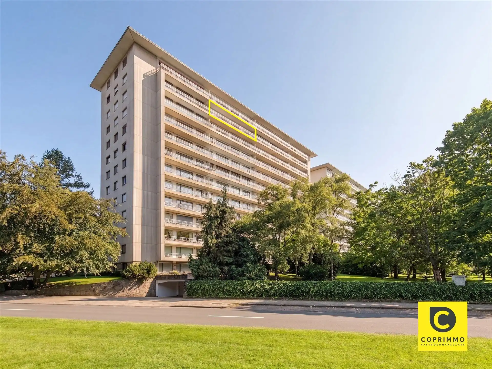 Instapklaar 2 slaapkamer appartement met groot terras! foto 9