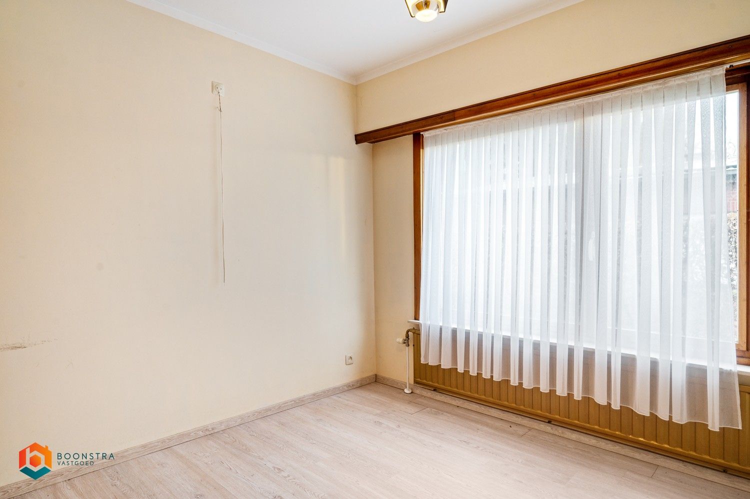 Gelijkvloerse open bebouwing met veel potentieel op 1.827 m² foto 13