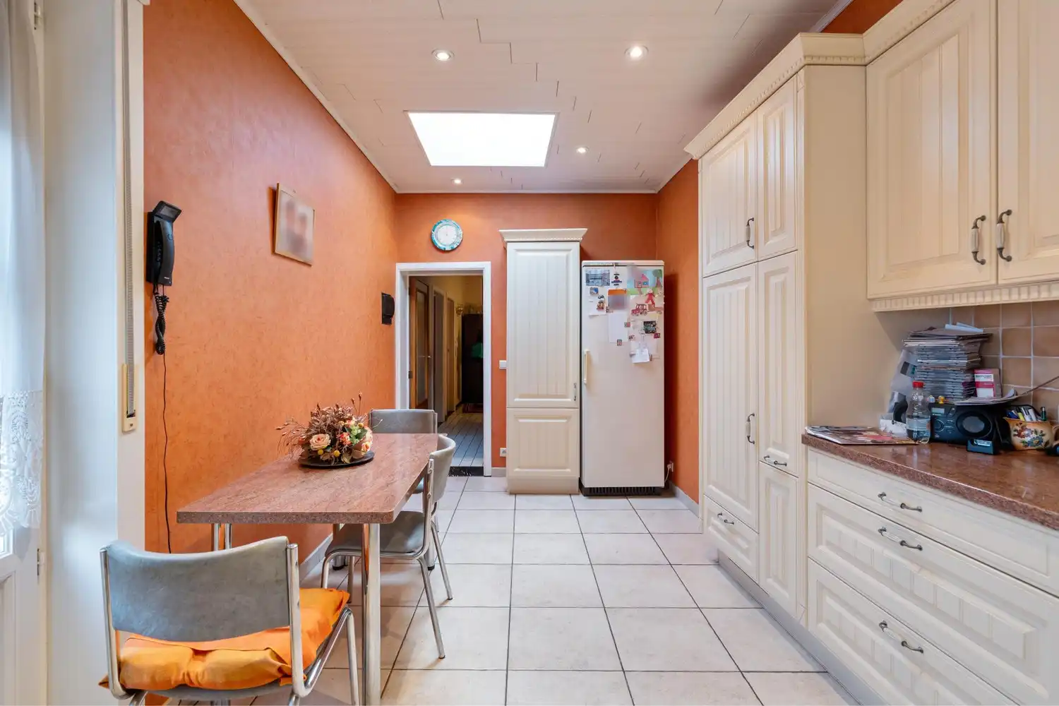 Ruime bel-etagewoning met grote garage (werkplaats) en dakterras foto 9