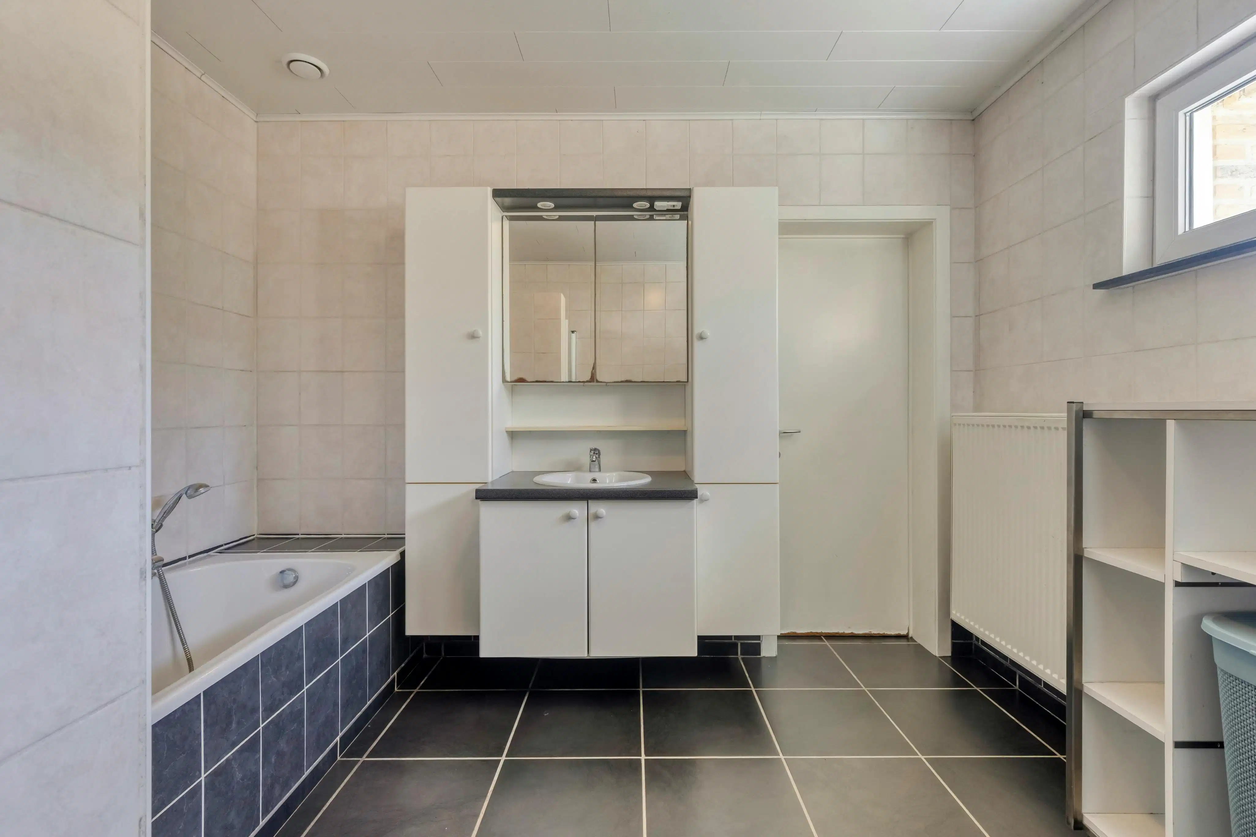 Instapklare woning met 4 slaapkamers en zonnige tuin in Abele foto 11