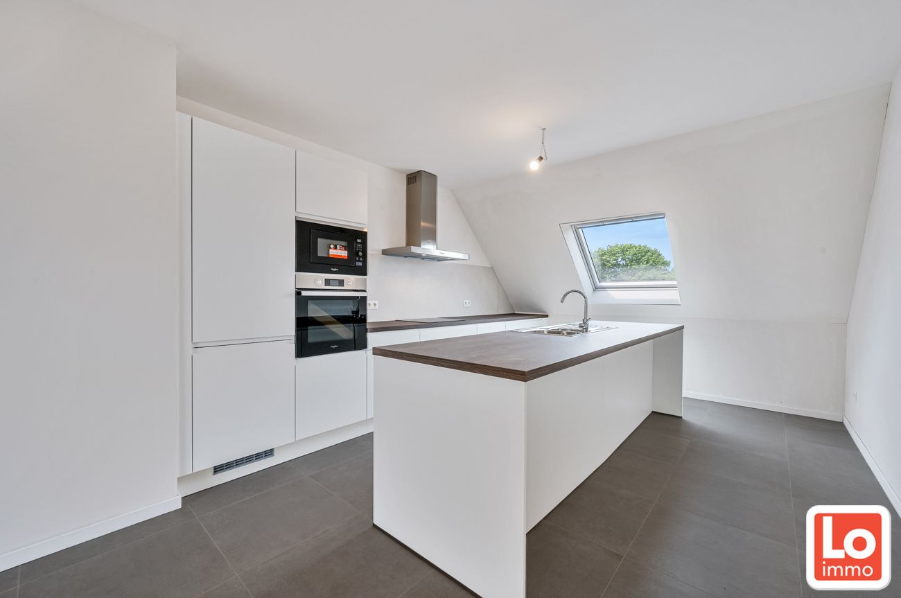 Prachtig ruim appartement (+/-133m²) met 3 slpks en ruim zuid-gericht terras foto 2