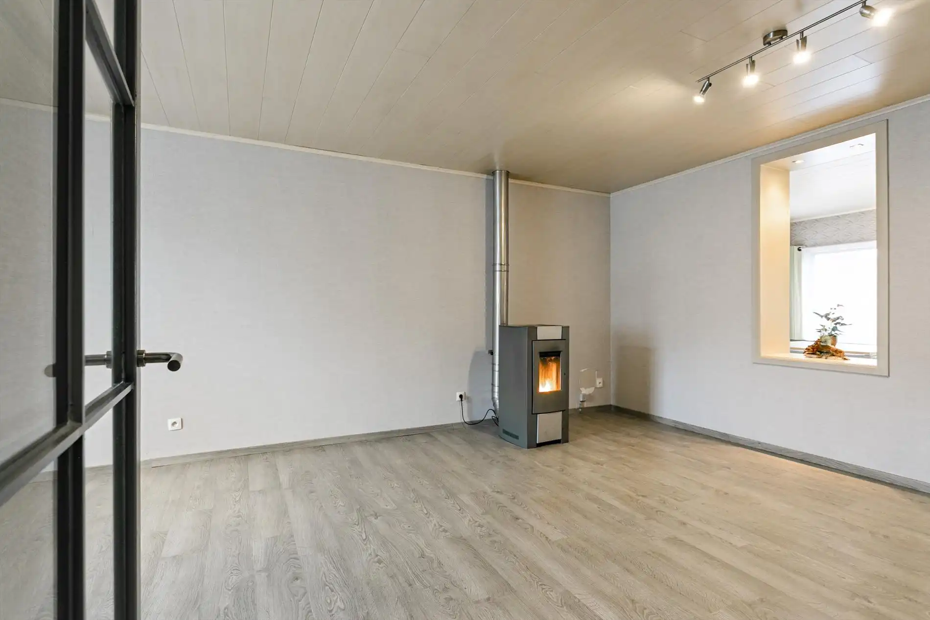 Woning met 2/3 slaapkamers op 595 m², rustig gelegen in Geel-centrum ! foto 4