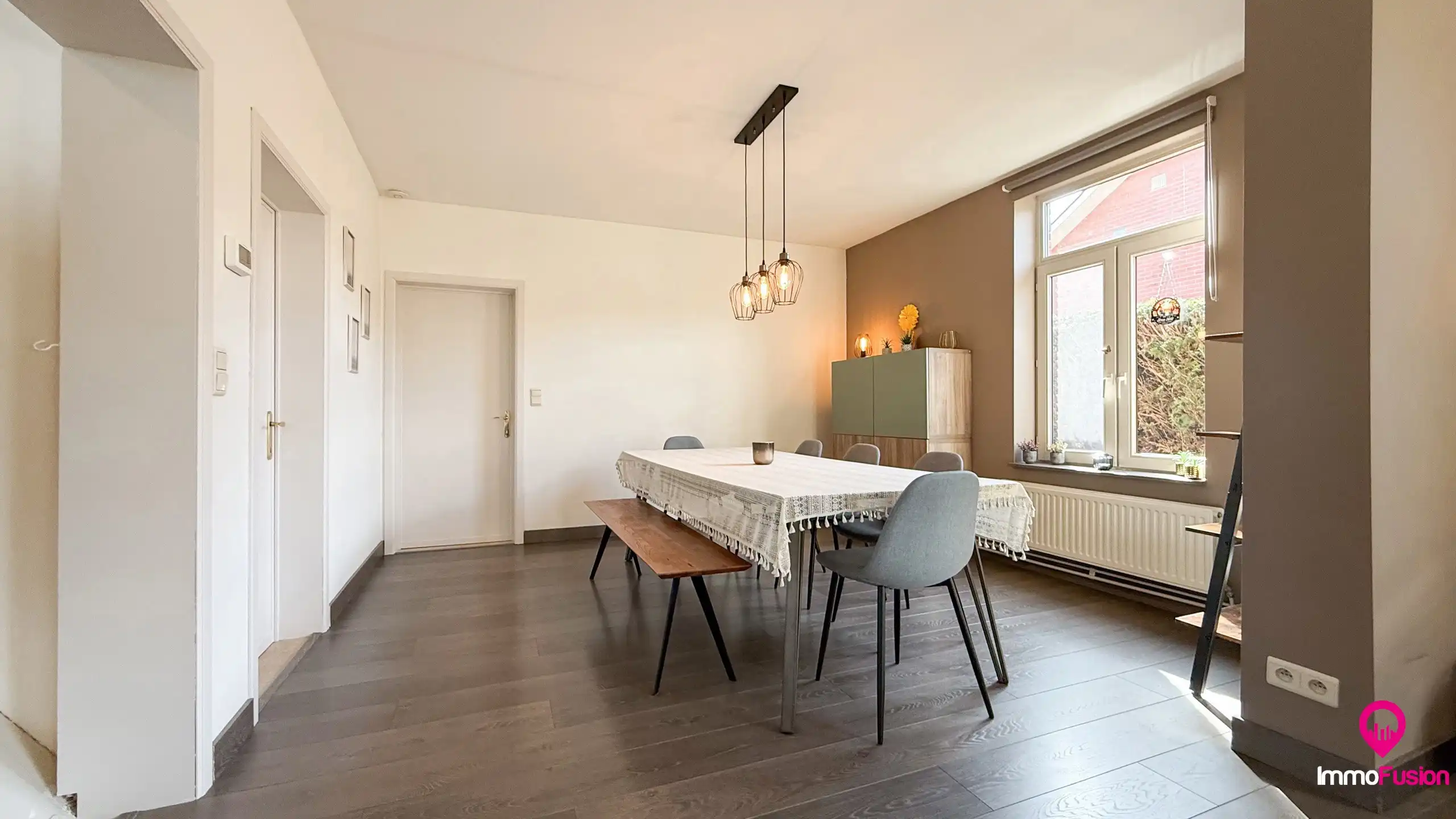 Charmante woning met 5 slaapkamers op een ruim perceel! foto 9