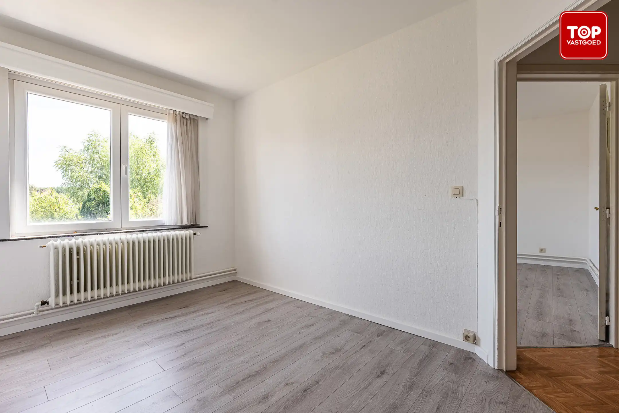 Ruim appartement met garage en zonnige tuin nabij Gent foto 11